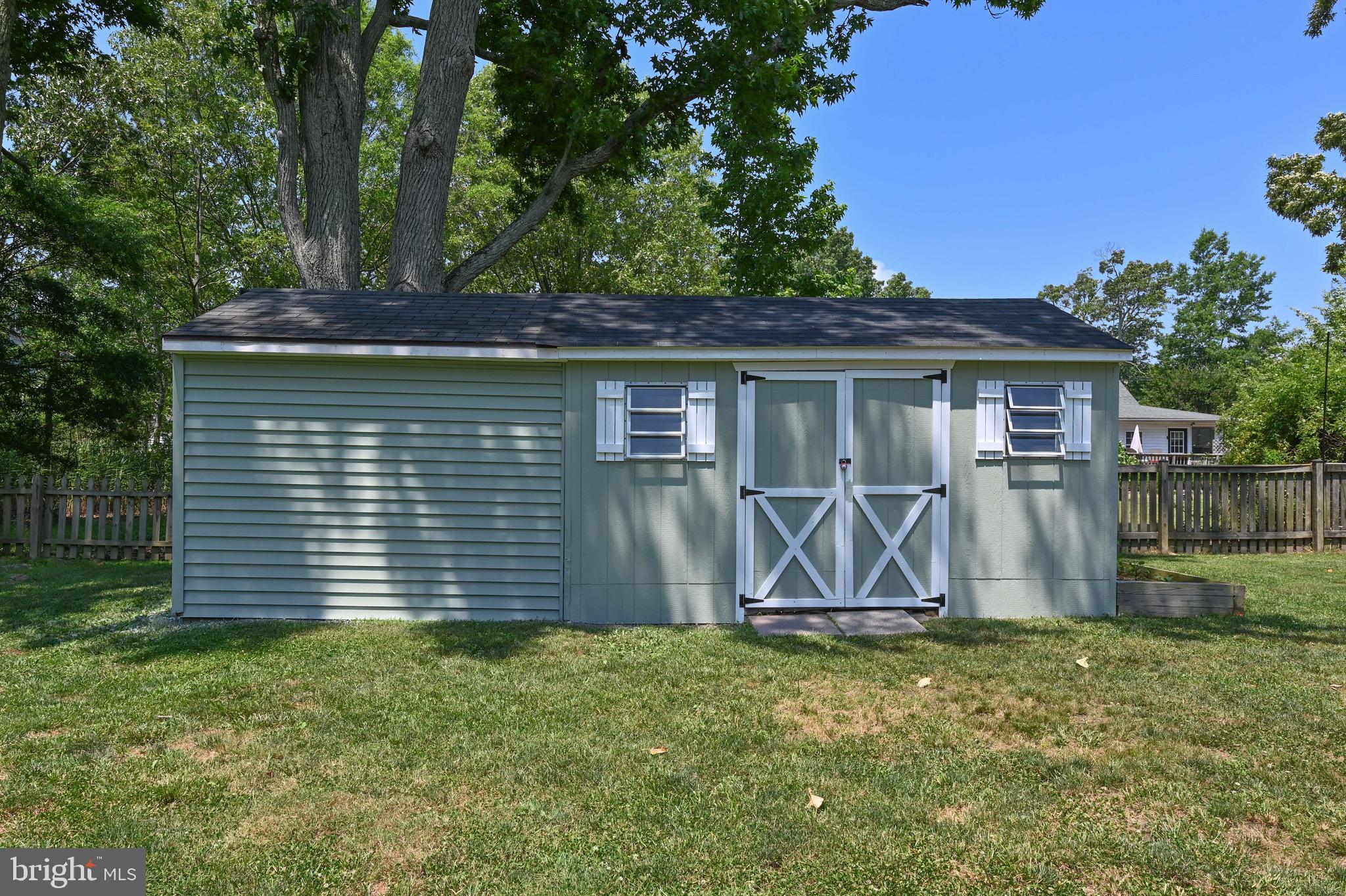 COLUMBIA BEACH - Residential