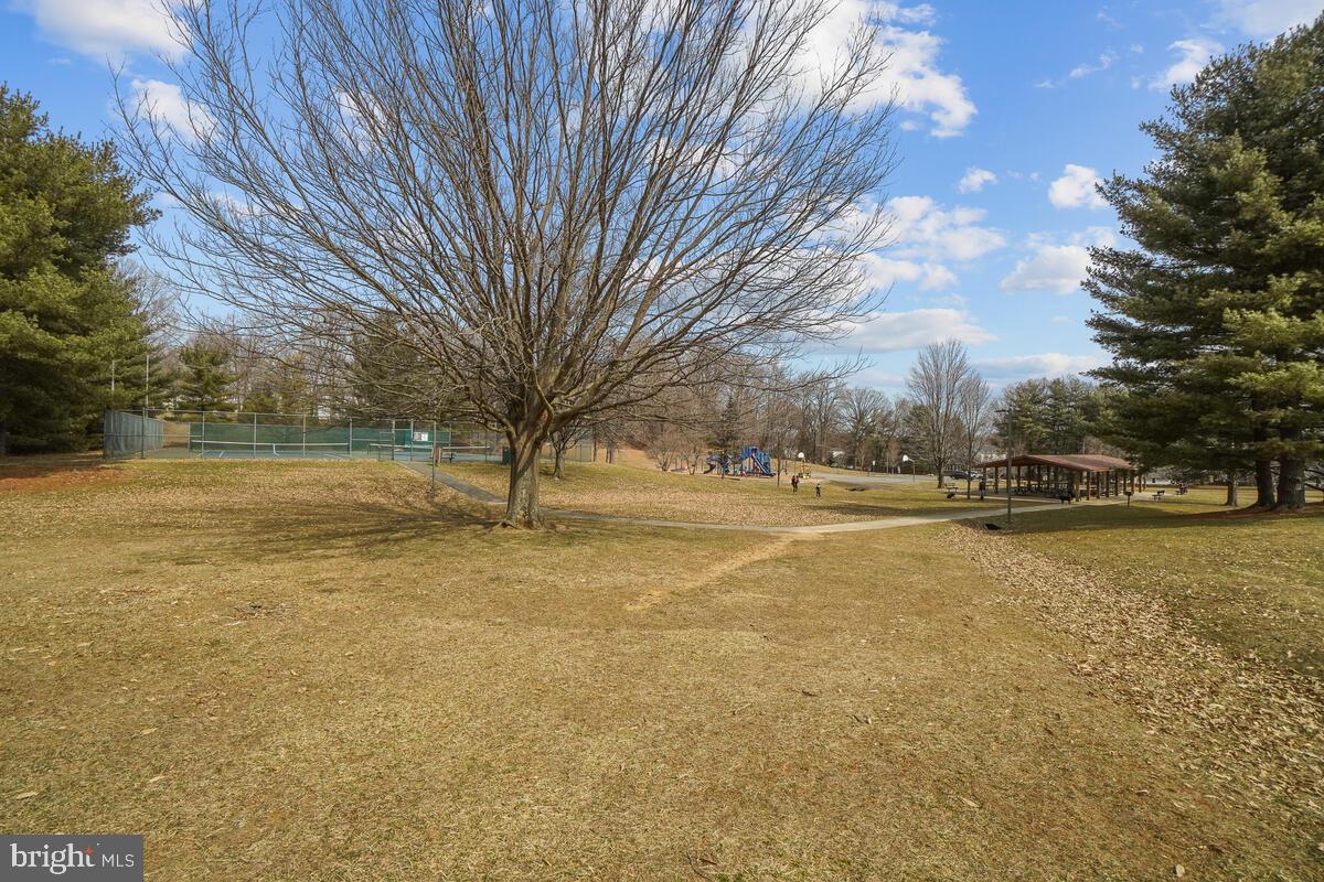 MALLARD COVE CONDOMINIUMS - Residential