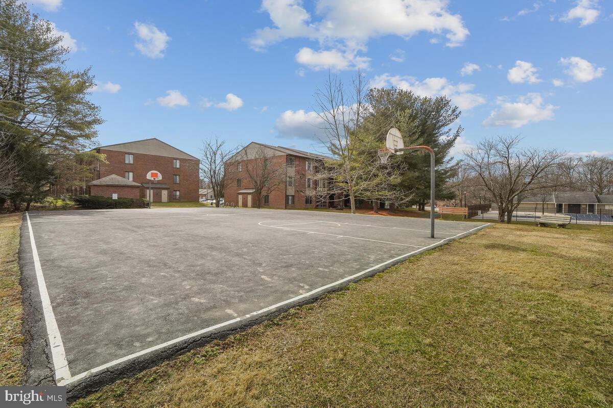 MALLARD COVE CONDOMINIUMS - Residential