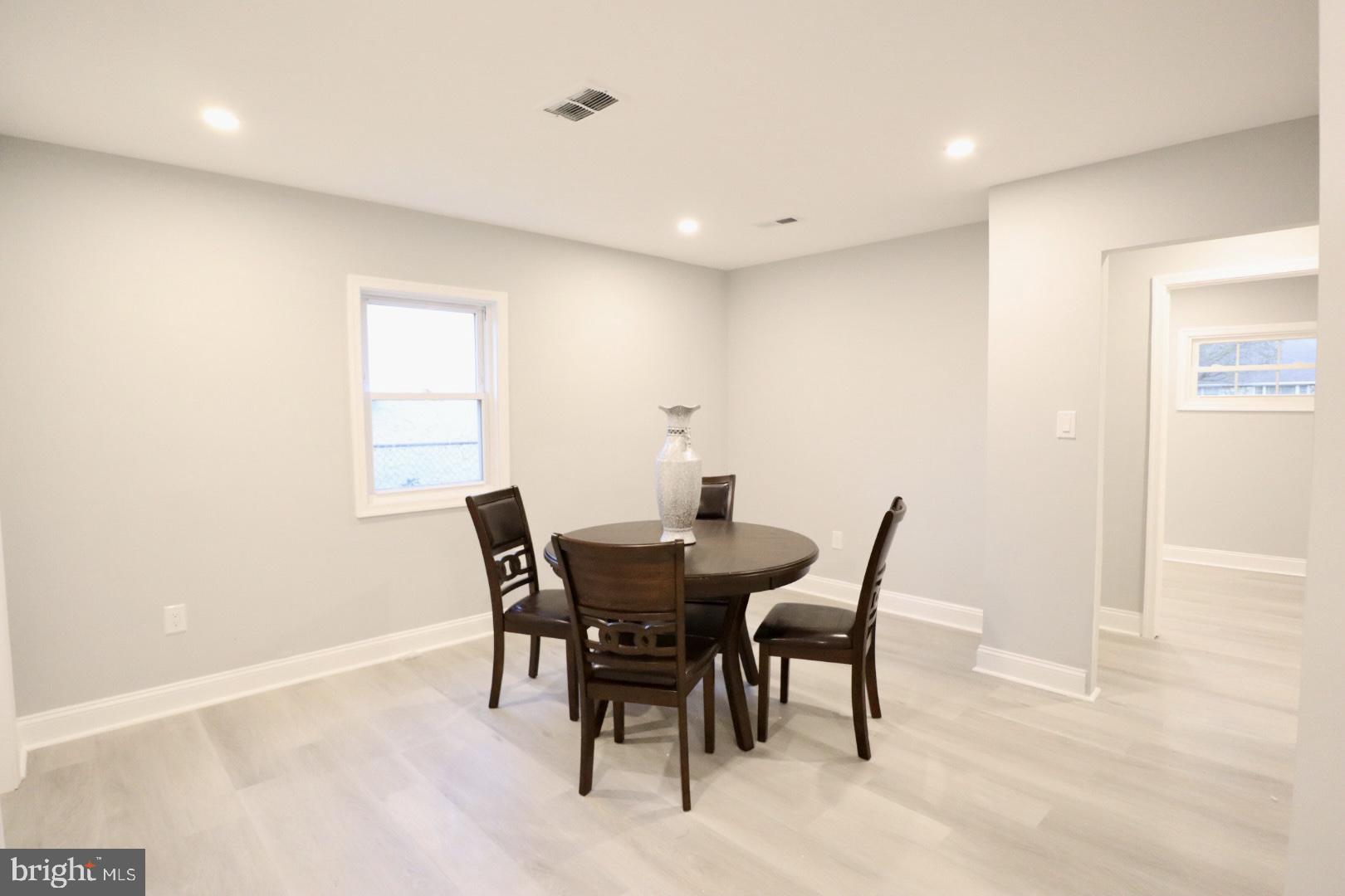 ACADEMY GARDENS - Residential