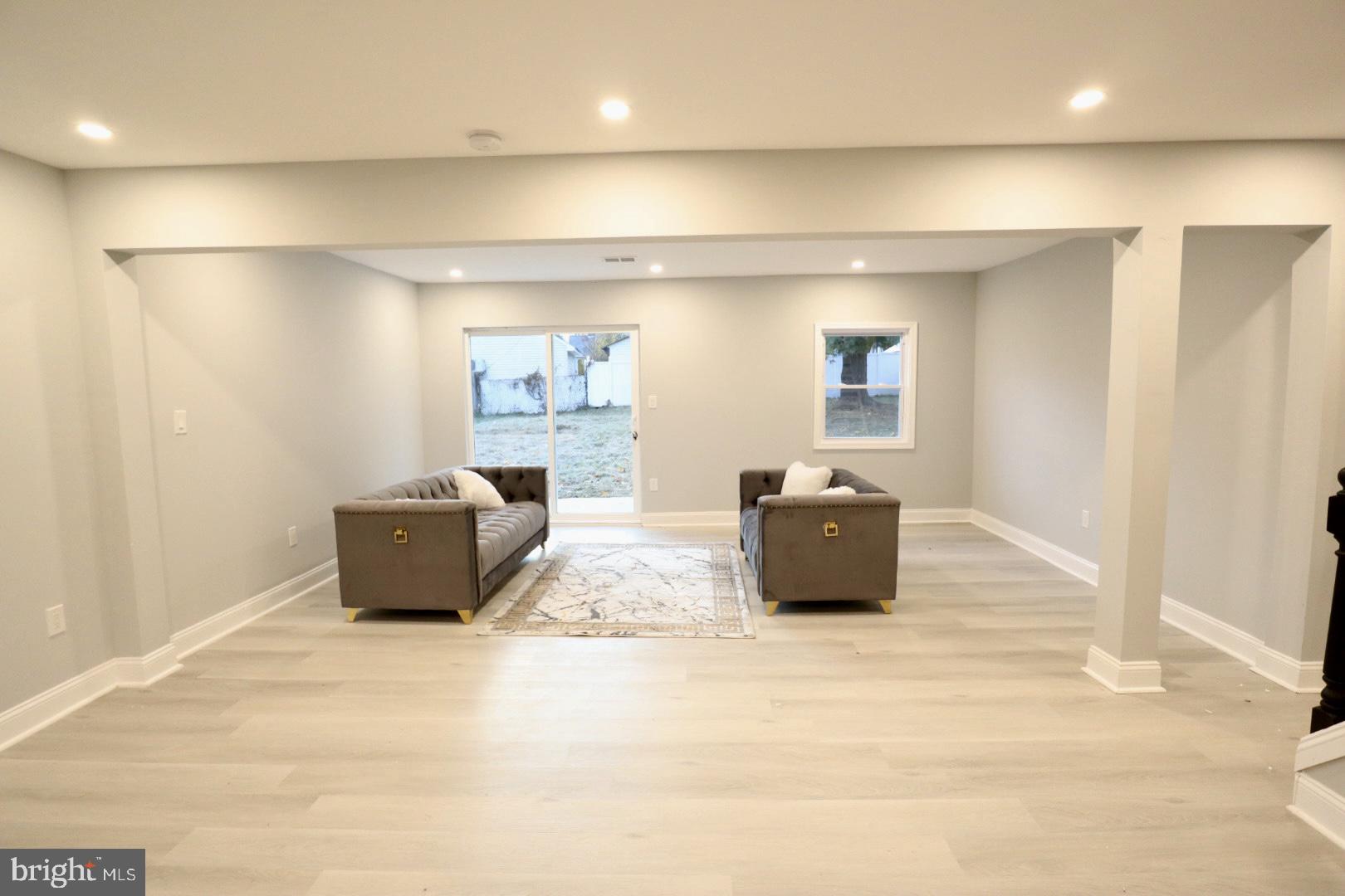ACADEMY GARDENS - Residential