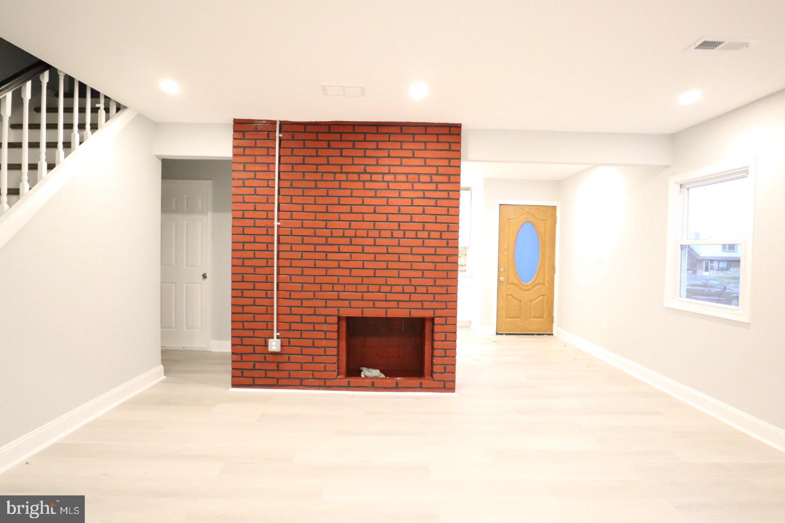 ACADEMY GARDENS - Residential