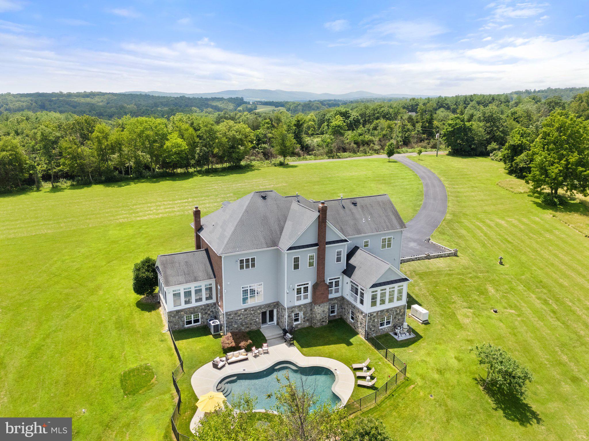 22077 OATLANDS ROAD