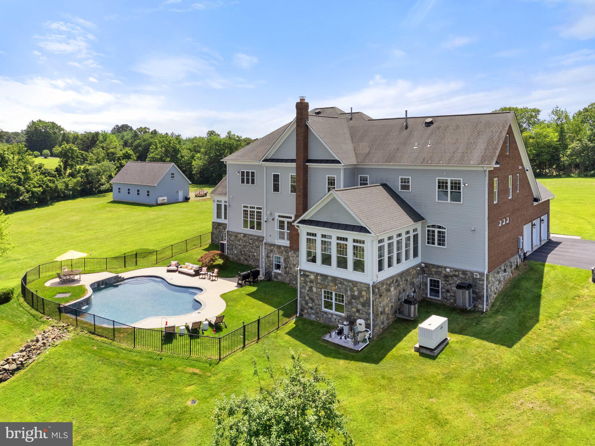 CHUDLEIGH FARM - Residential