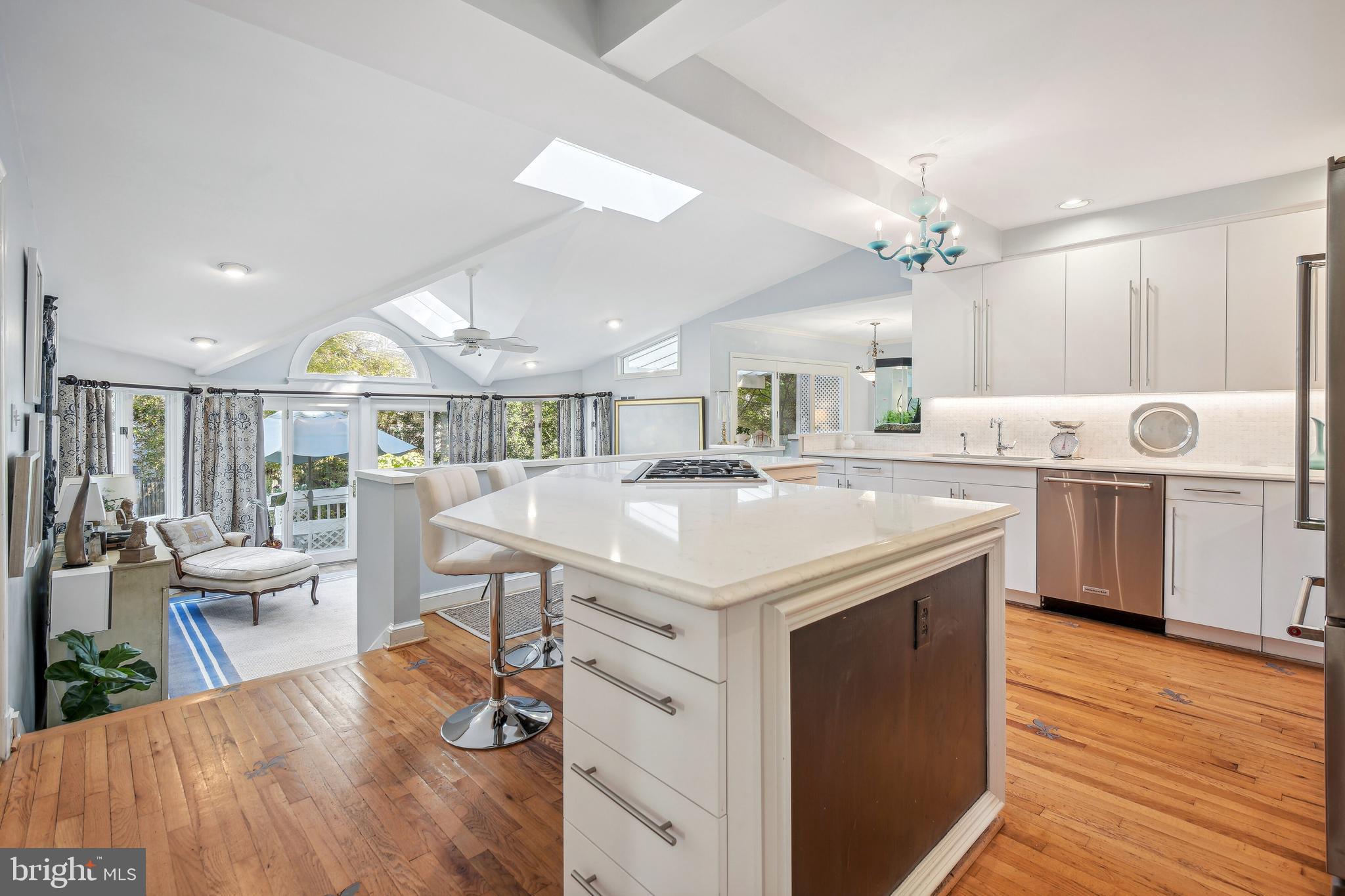 CHEVY CHASE - Residential