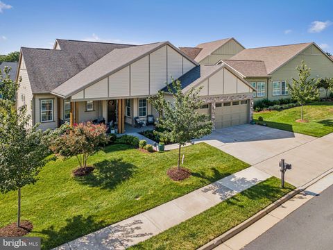 102 PHOEBE COURT LAKE FREDERICK VA 22630