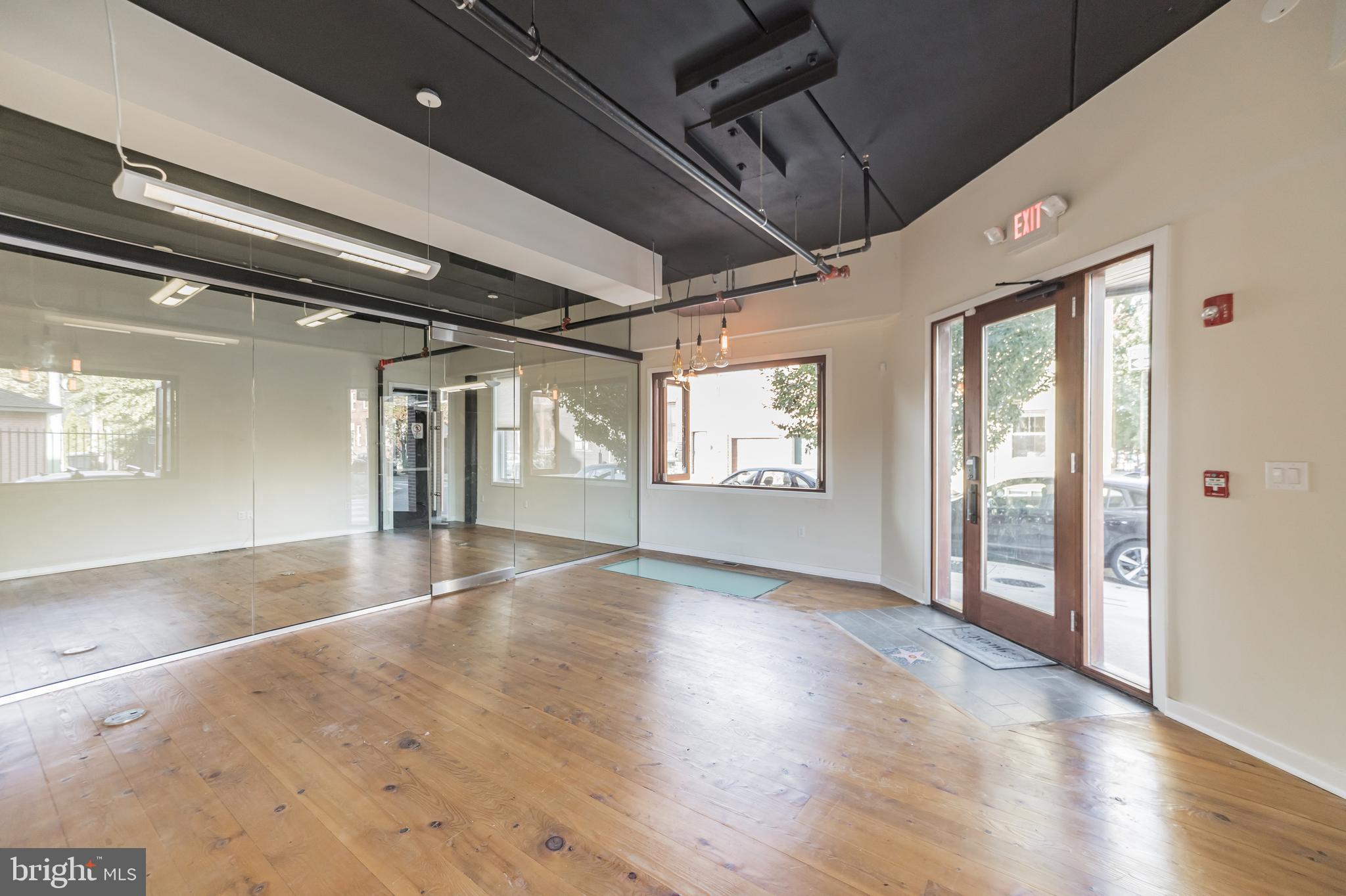 FISHTOWN - Commercial Sale