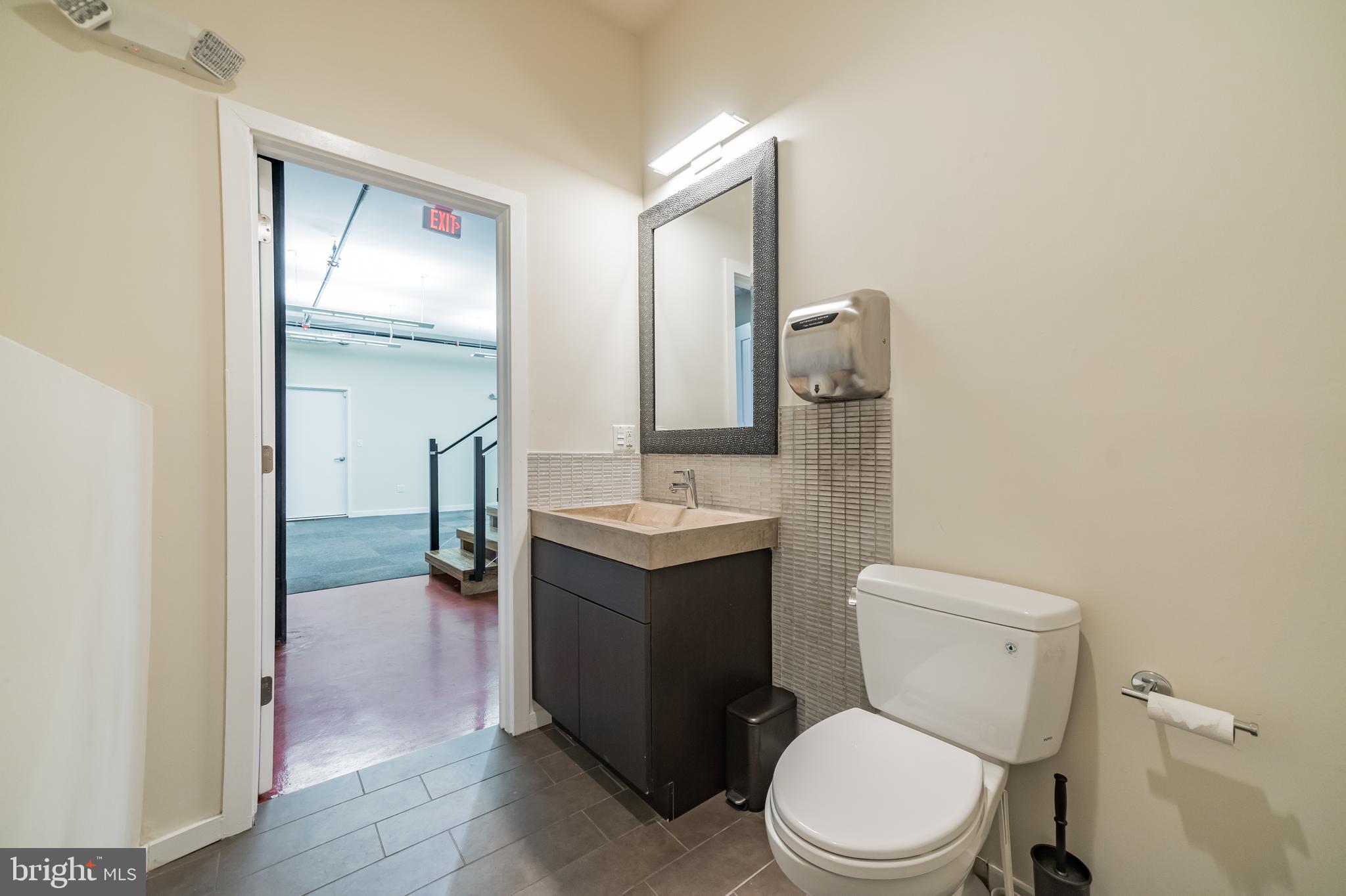 FISHTOWN - Commercial Sale