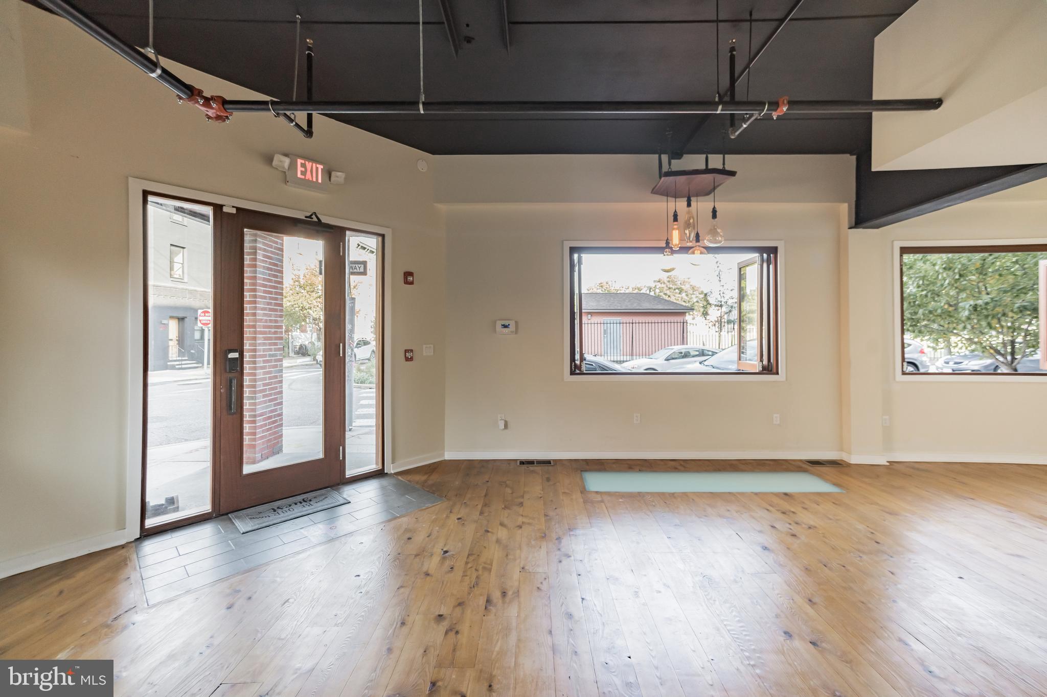 FISHTOWN - Commercial Sale