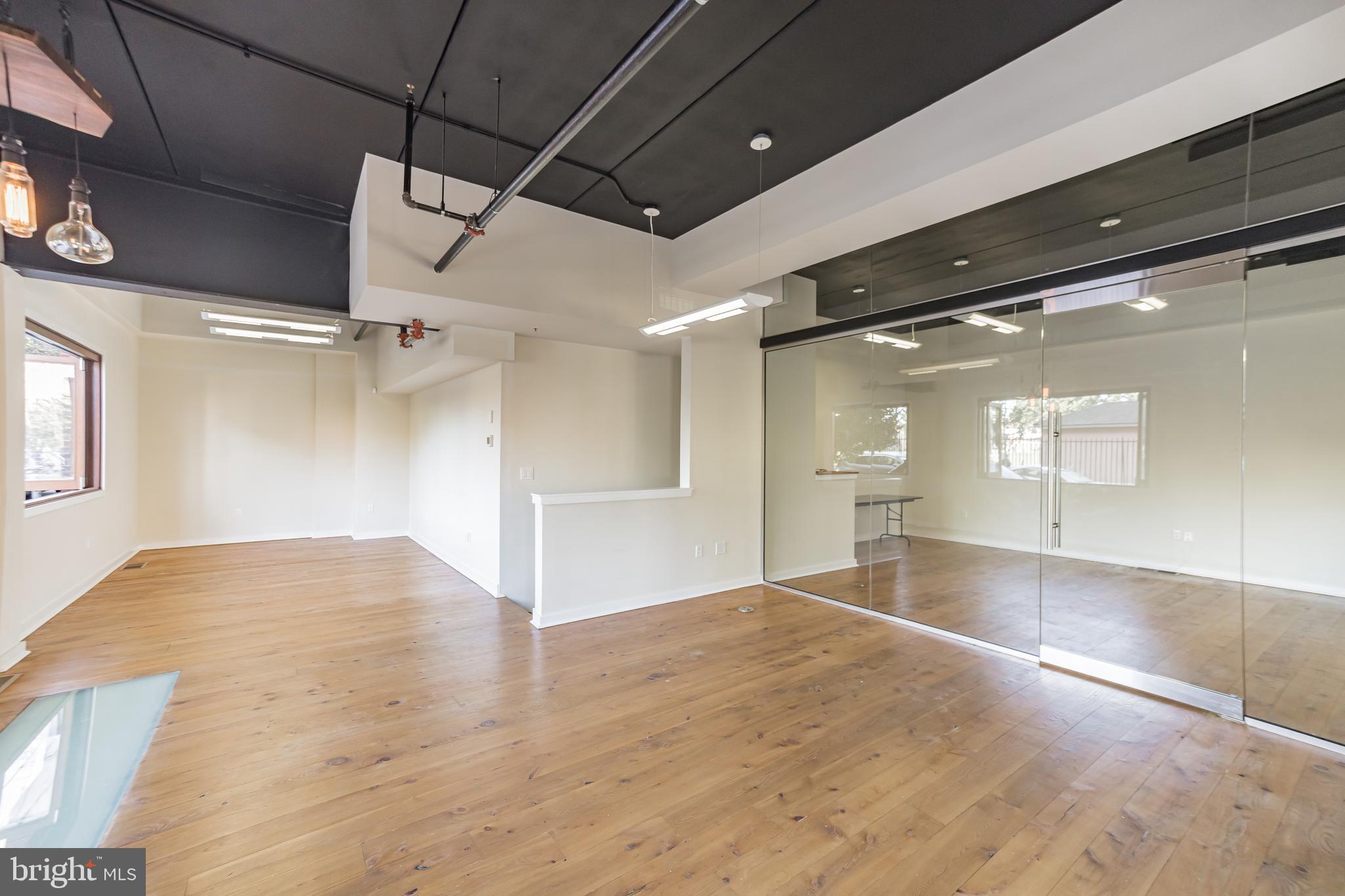 FISHTOWN - Commercial Sale