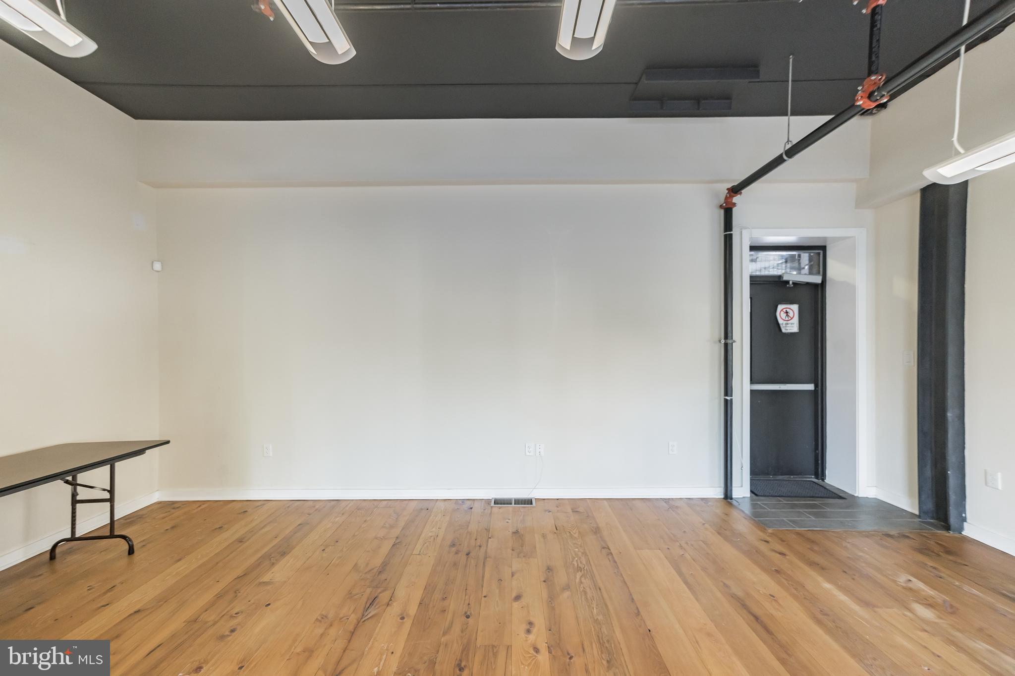FISHTOWN - Commercial Sale