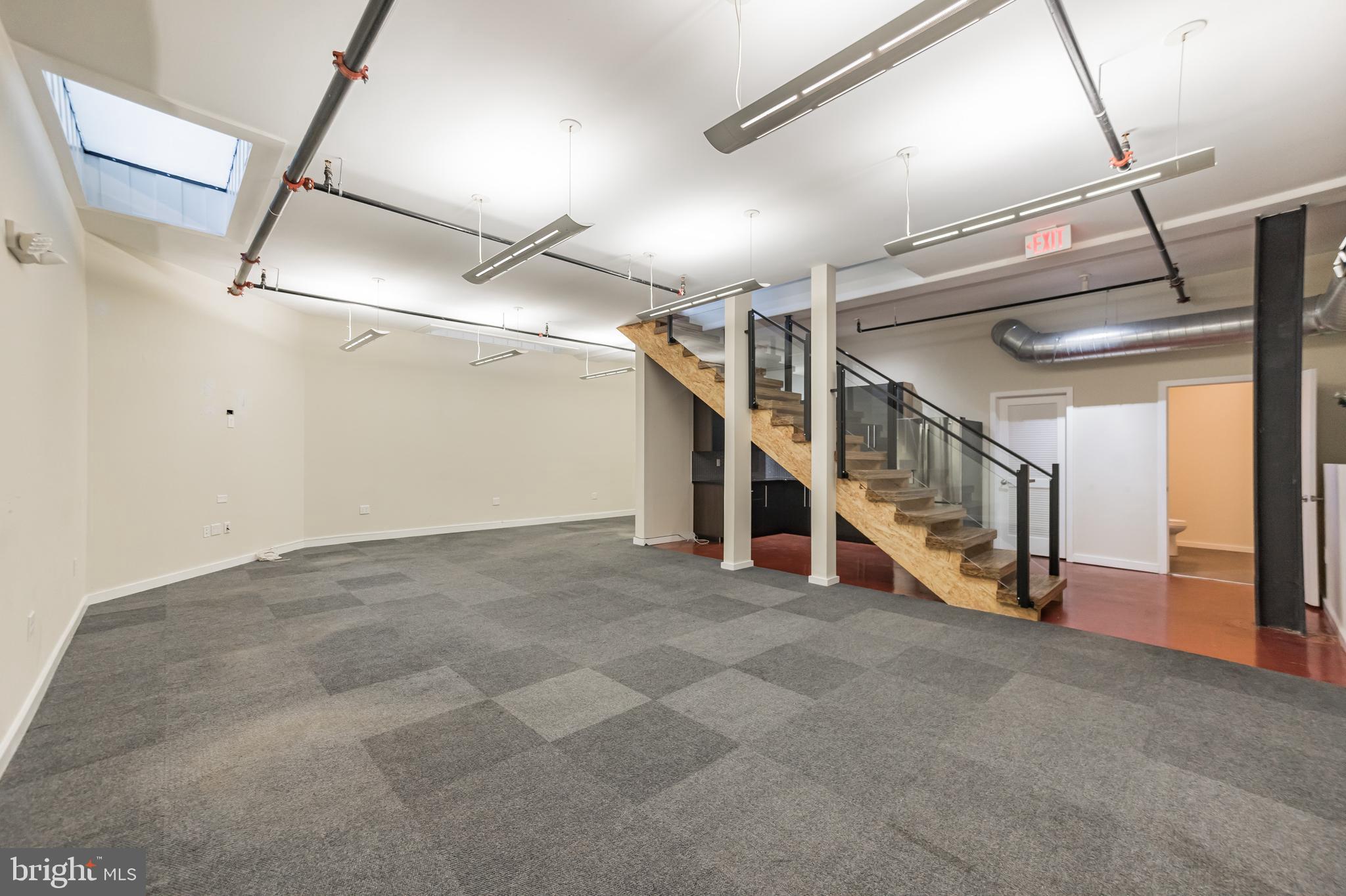 FISHTOWN - Commercial Sale