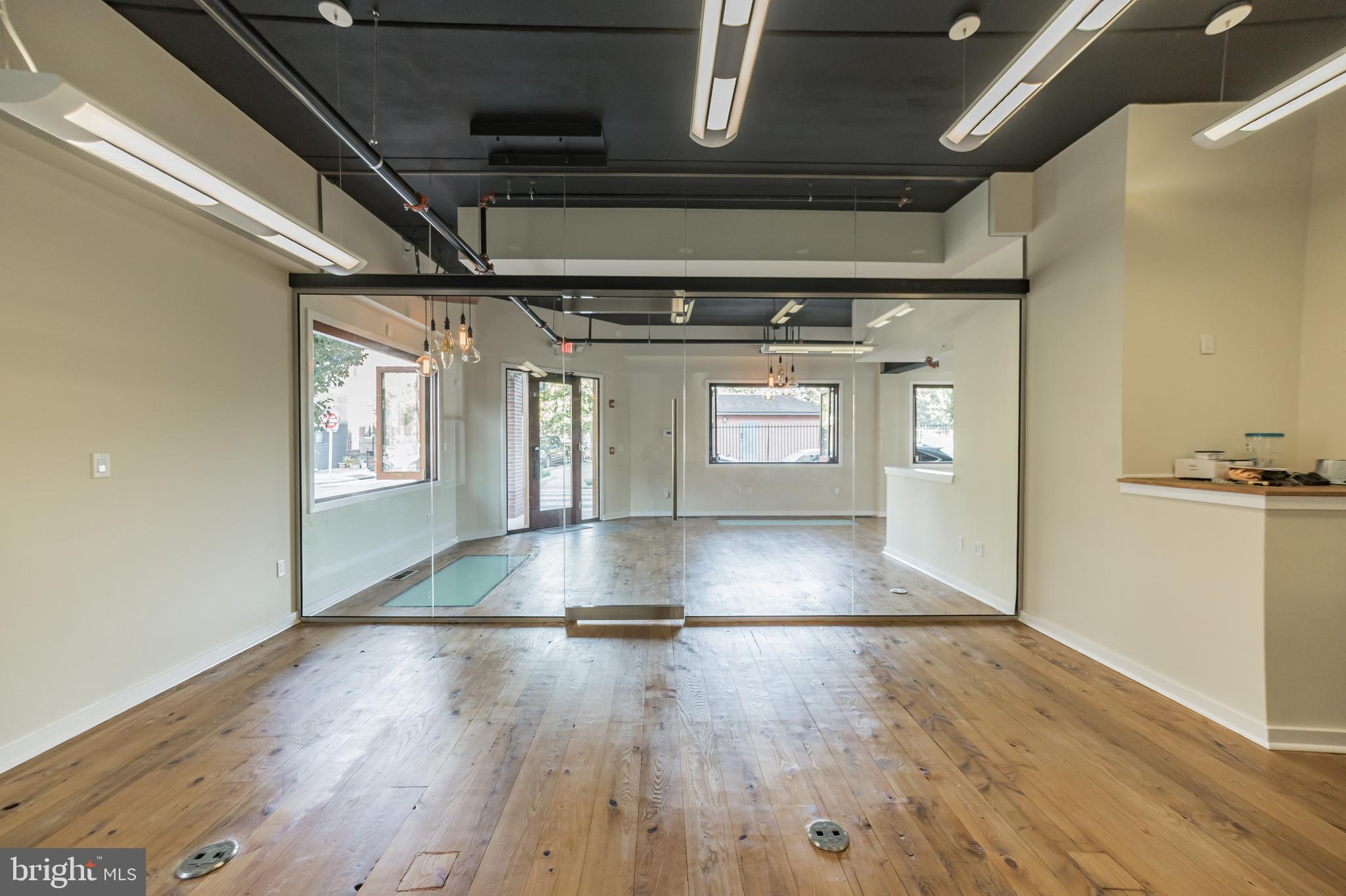 FISHTOWN - Commercial Sale