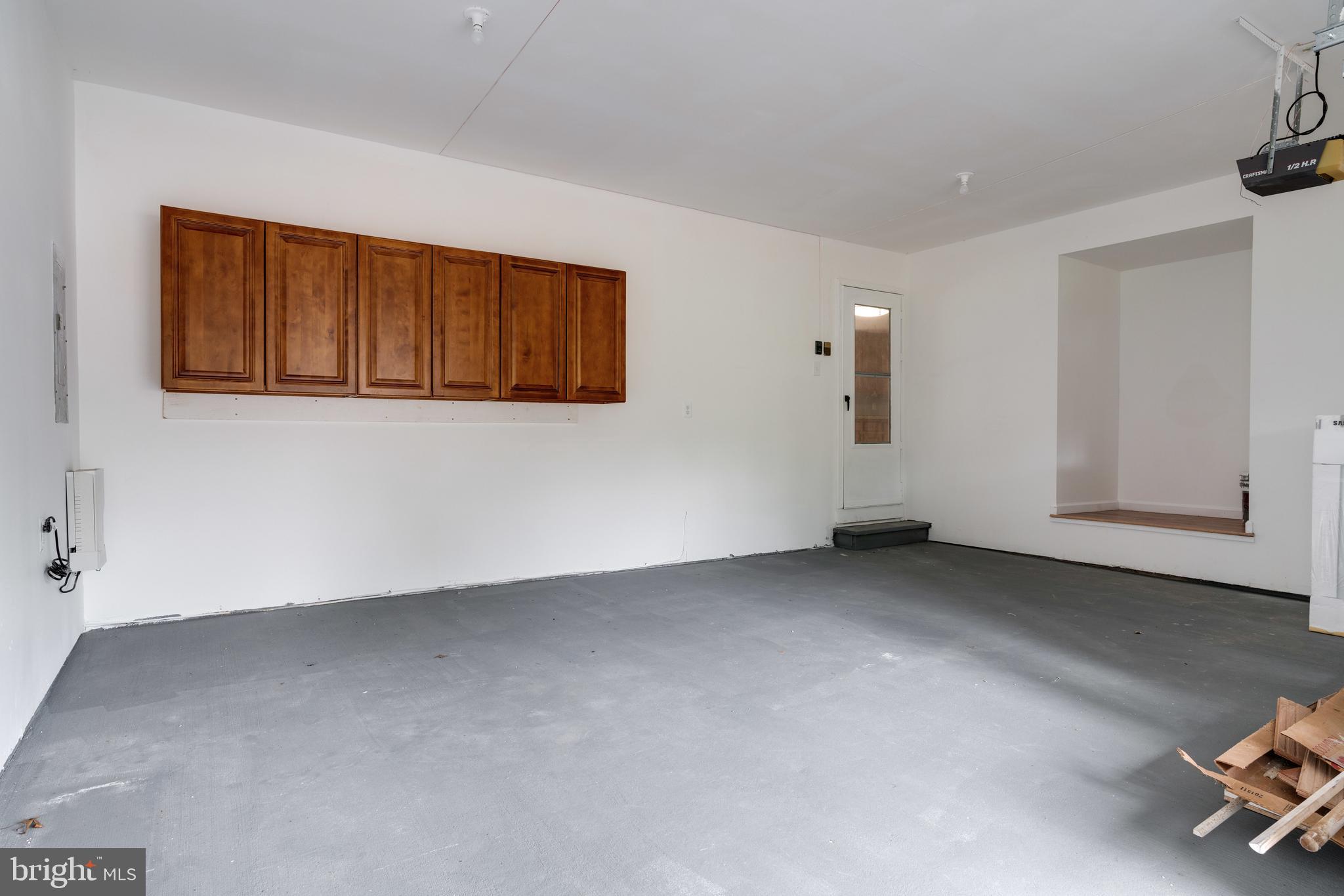 QUEENSDALE ESTATES - Residential