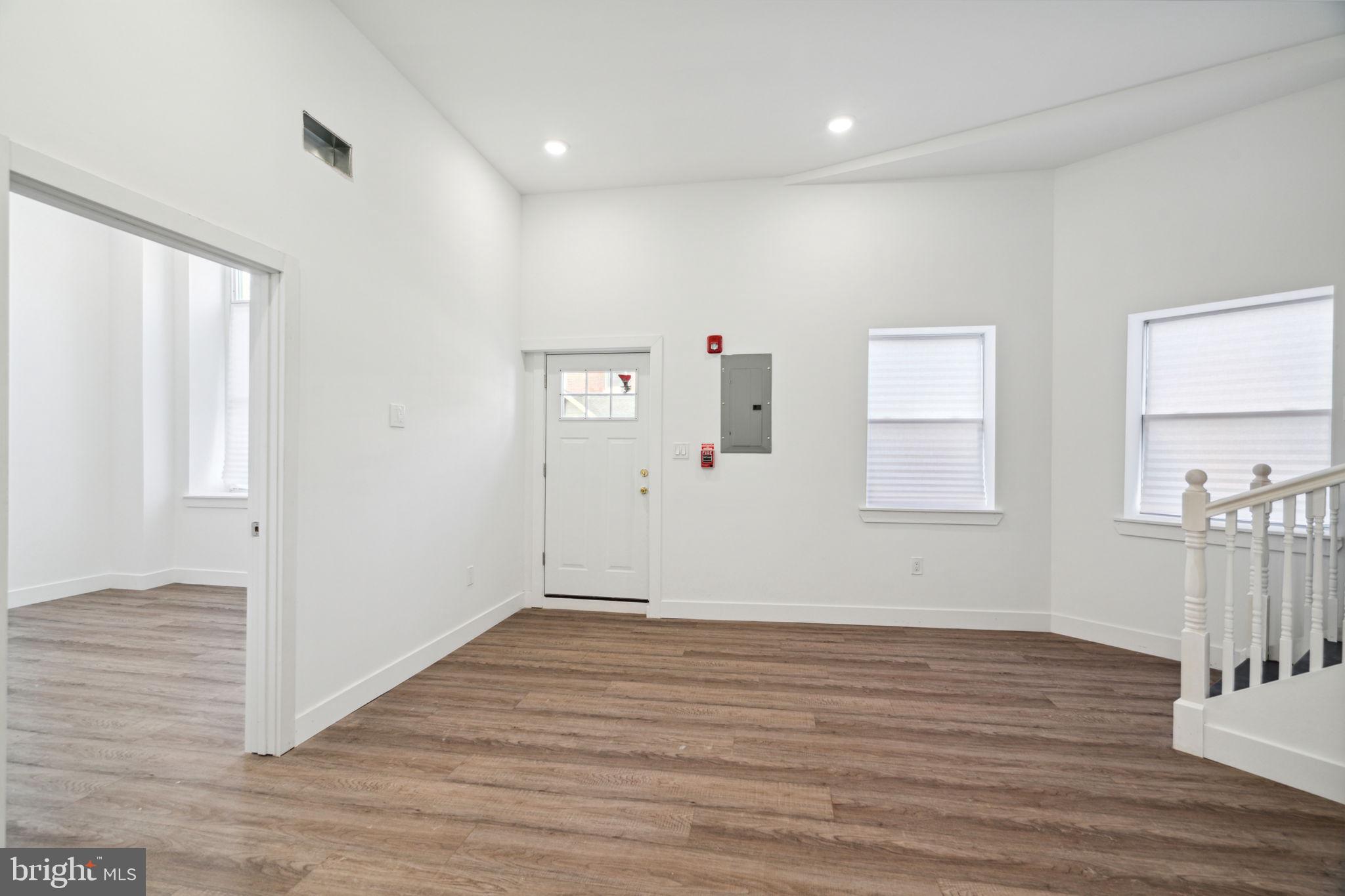 ROXBOROUGH - Residential Lease