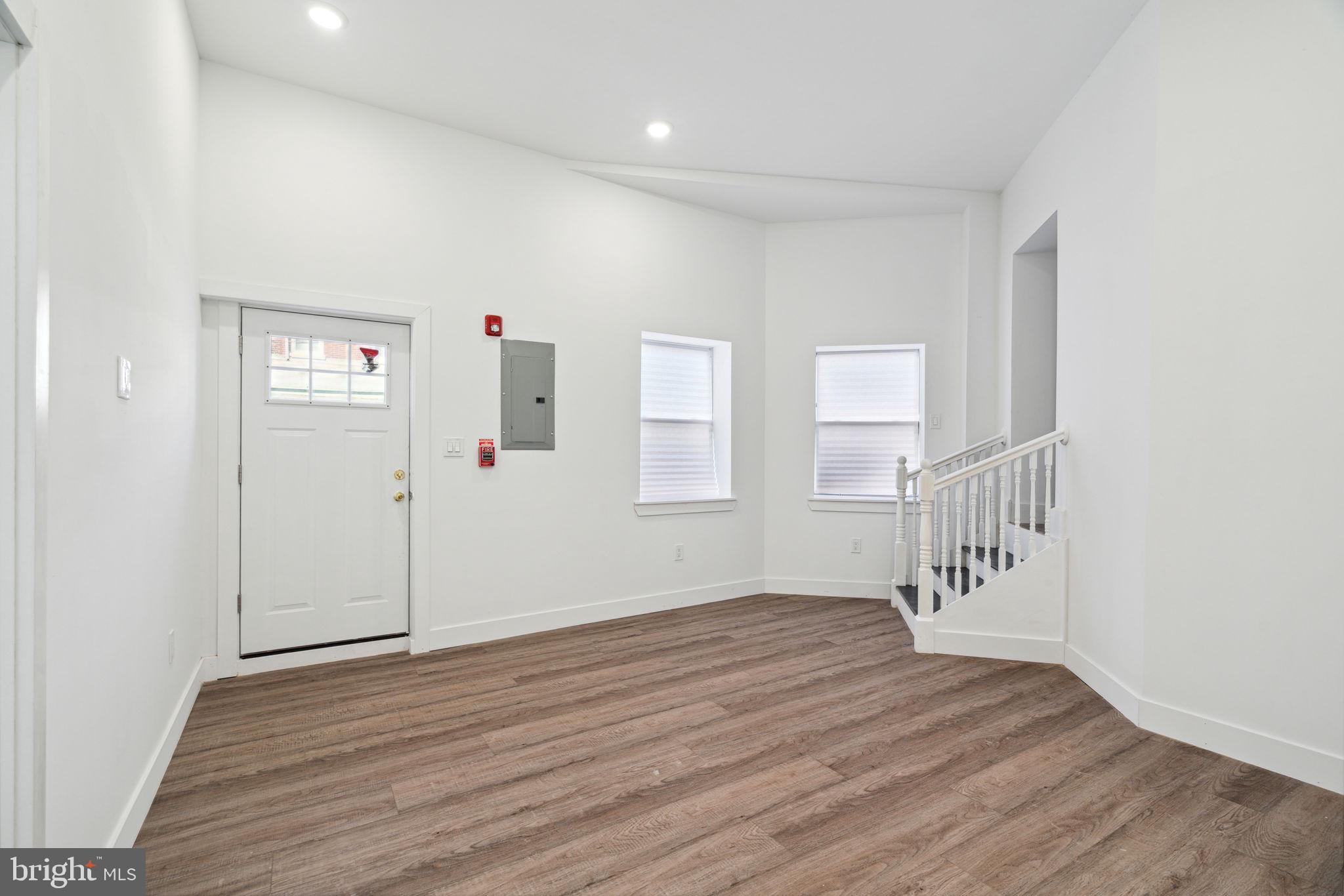 ROXBOROUGH - Residential Lease