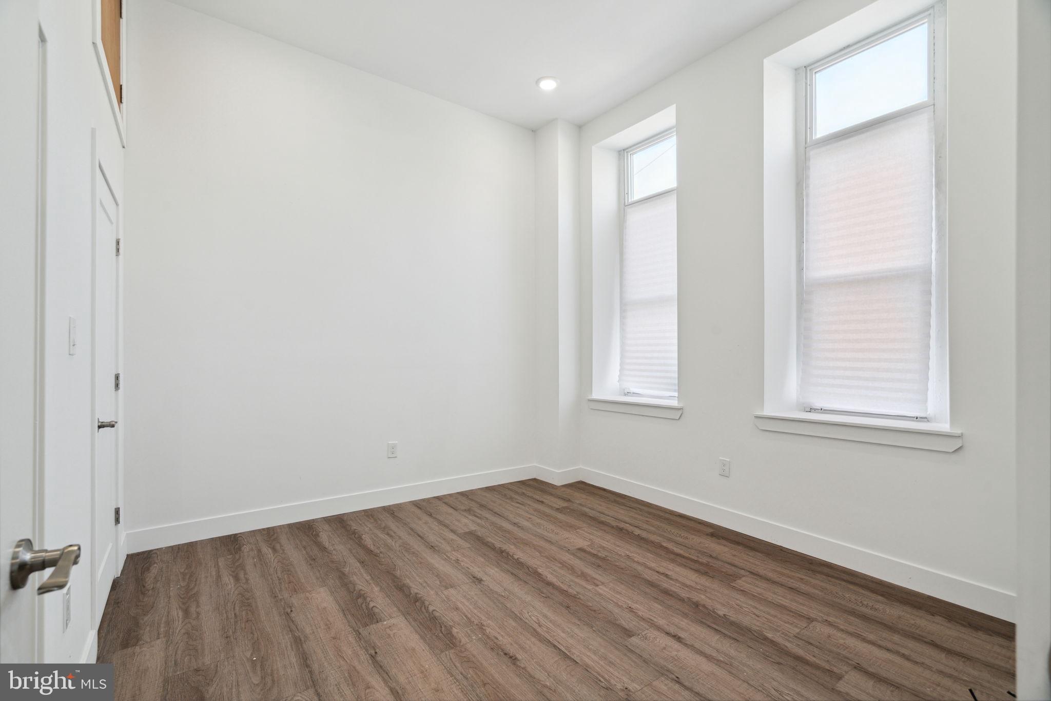 ROXBOROUGH - Residential Lease