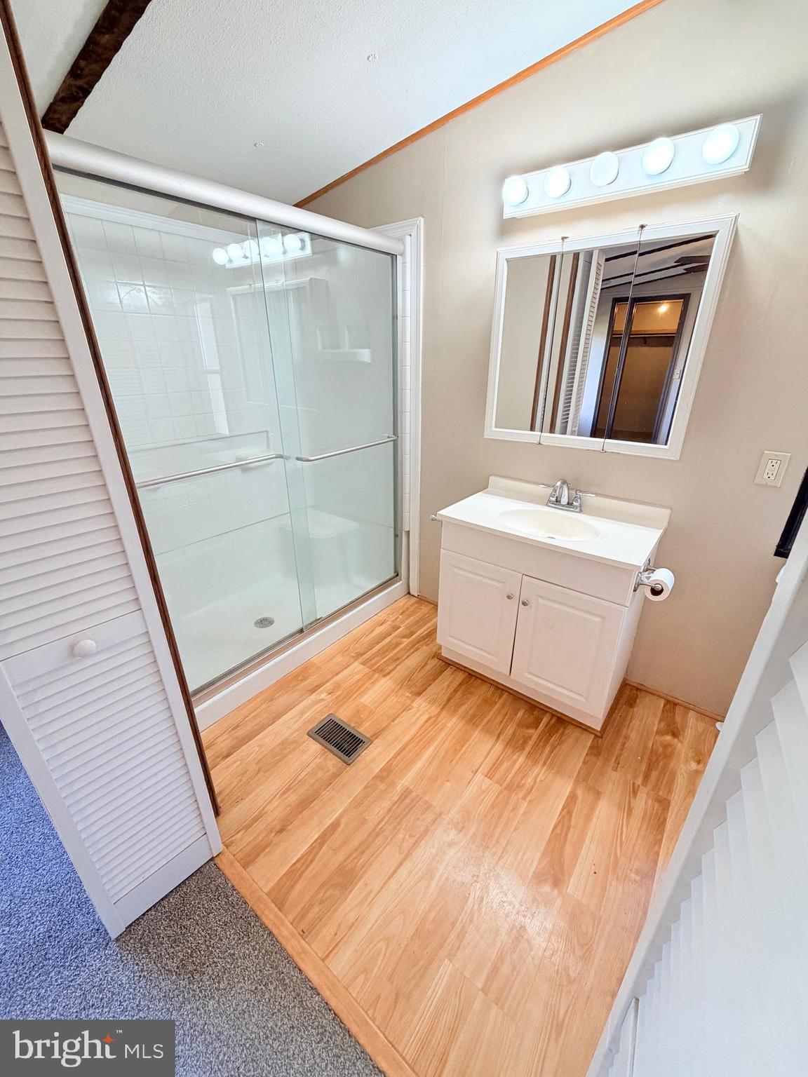 NEWPORT - Residential