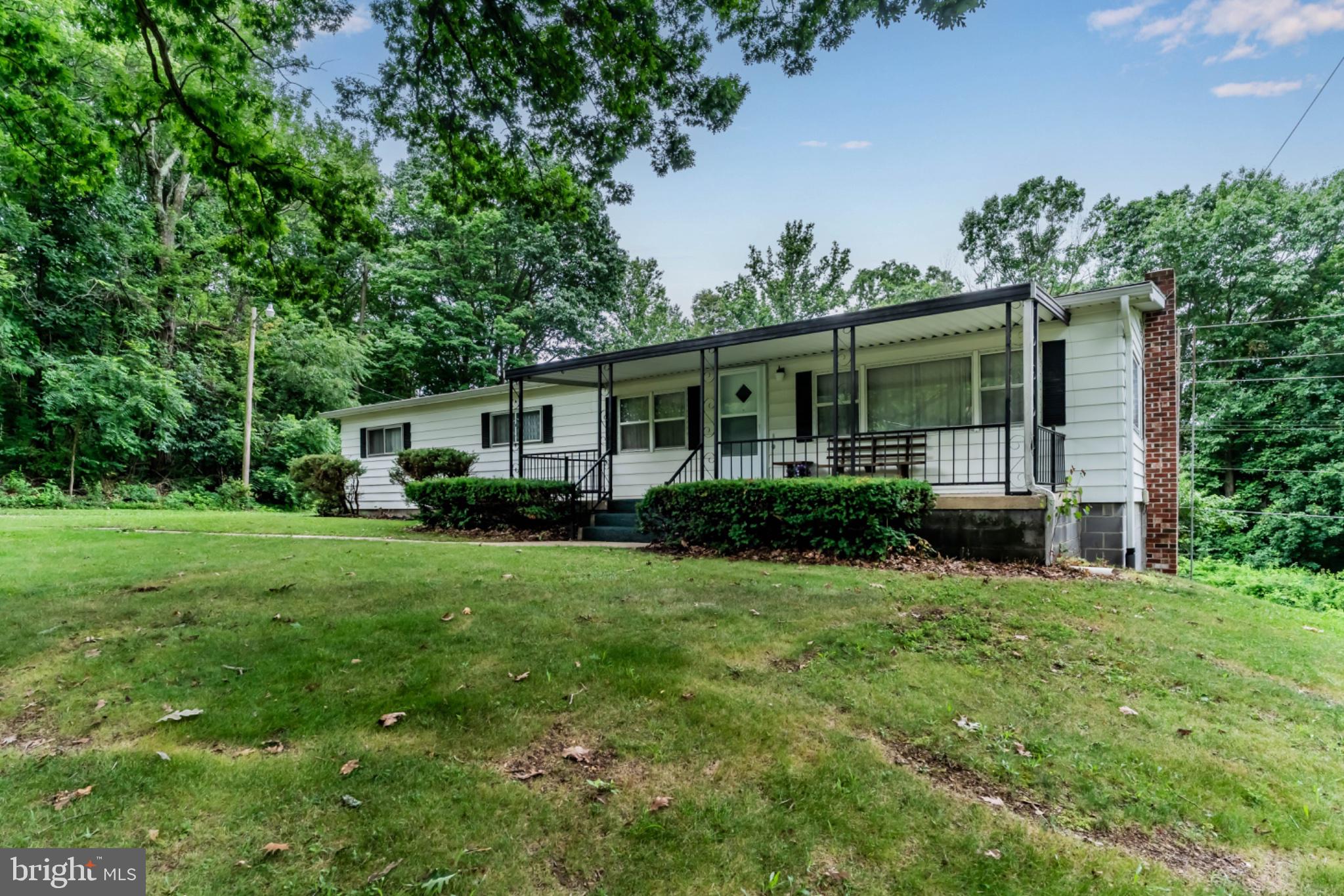 1618 BUCHANAN TRL