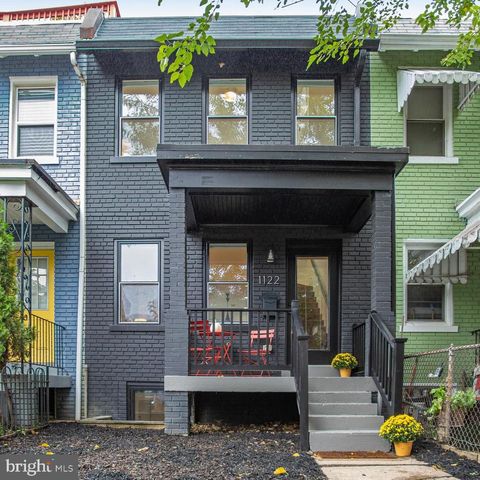 1122 ABBEY PLACE NE WASHINGTON DC 20002