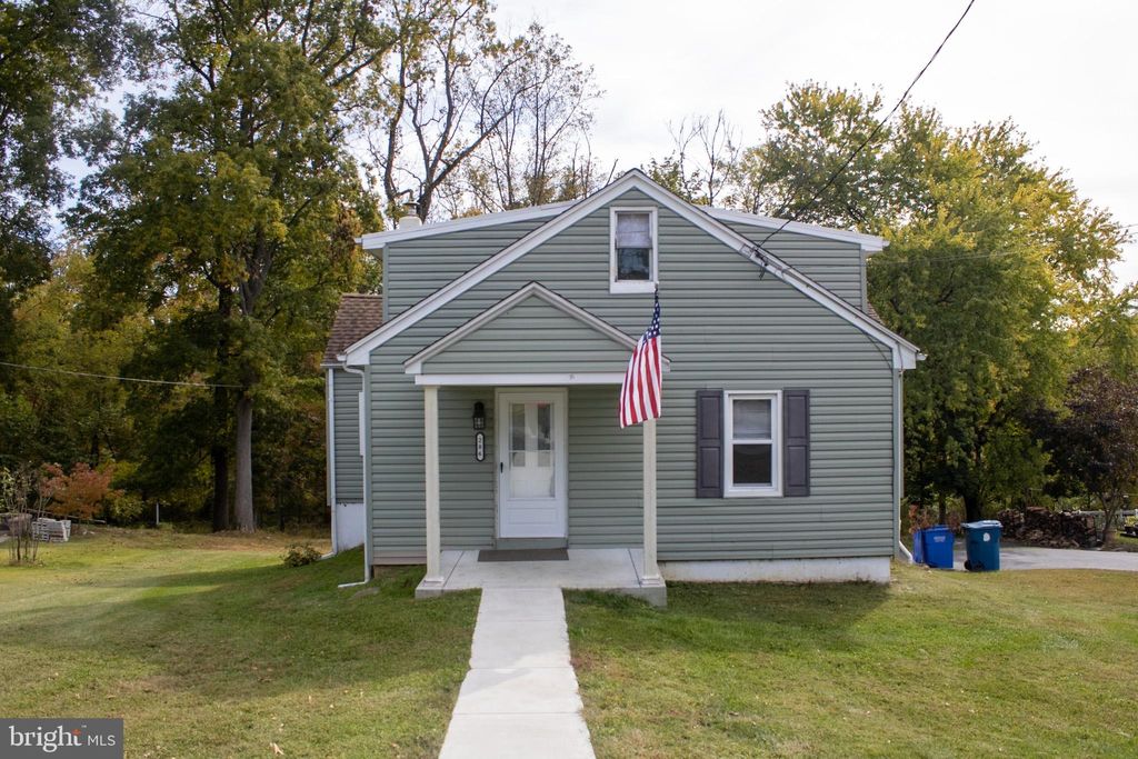 Photo of 286 Oak Avenue, MEDIA, PA 19063 (MLS # PADE2102578)
