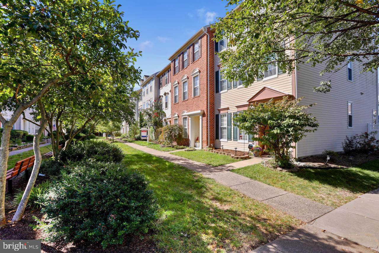 SOUTH RIDING - Residential