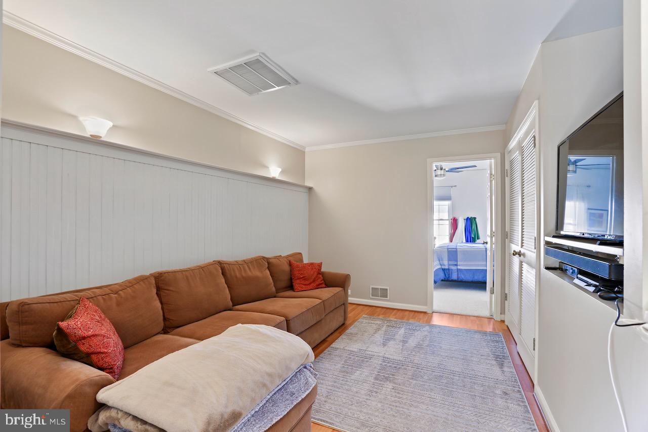 SOUTH RIDING - Residential