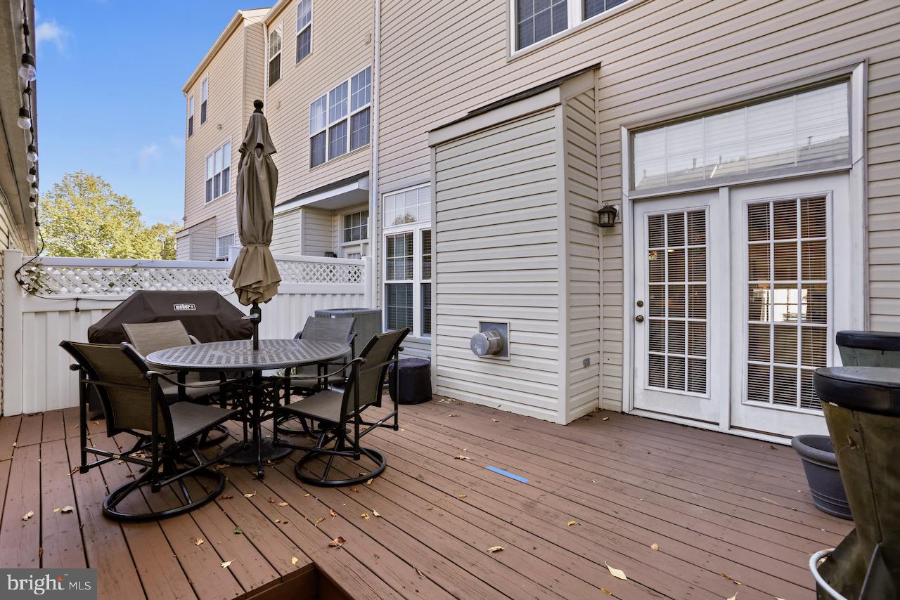 SOUTH RIDING - Residential