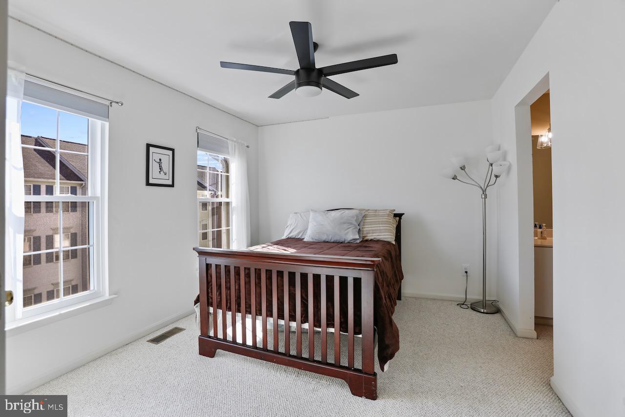 SOUTH RIDING - Residential