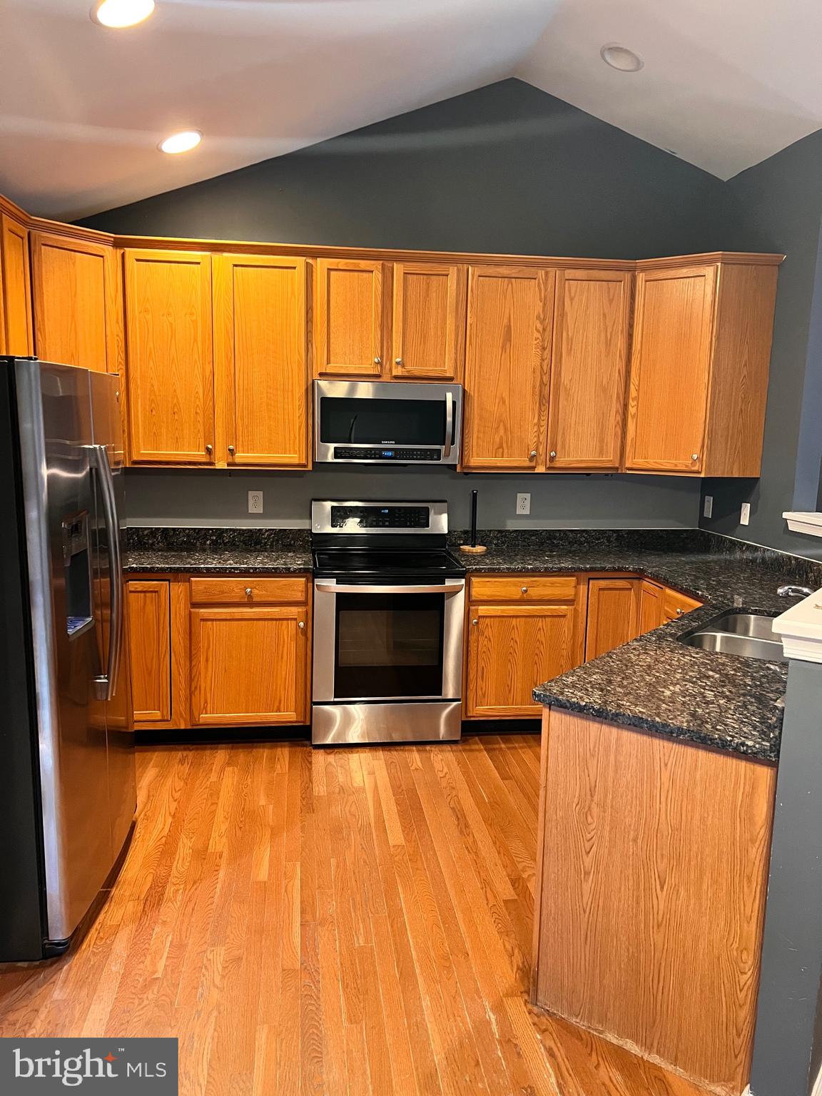 BRIDGETOWN ESTATES - Residential Lease