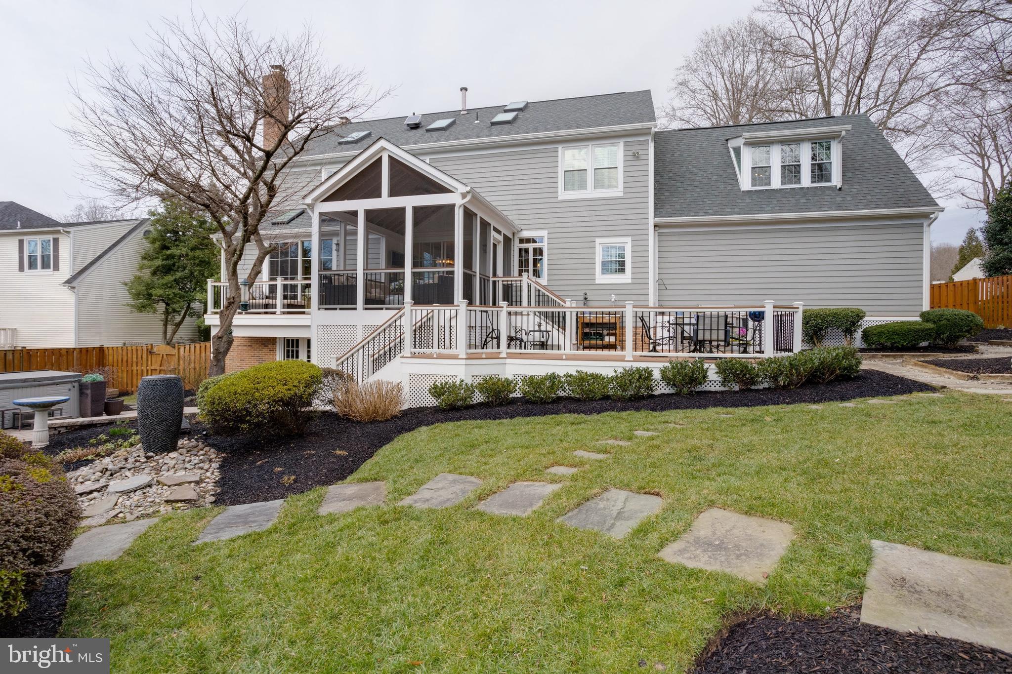 NORTH HILL - Residential