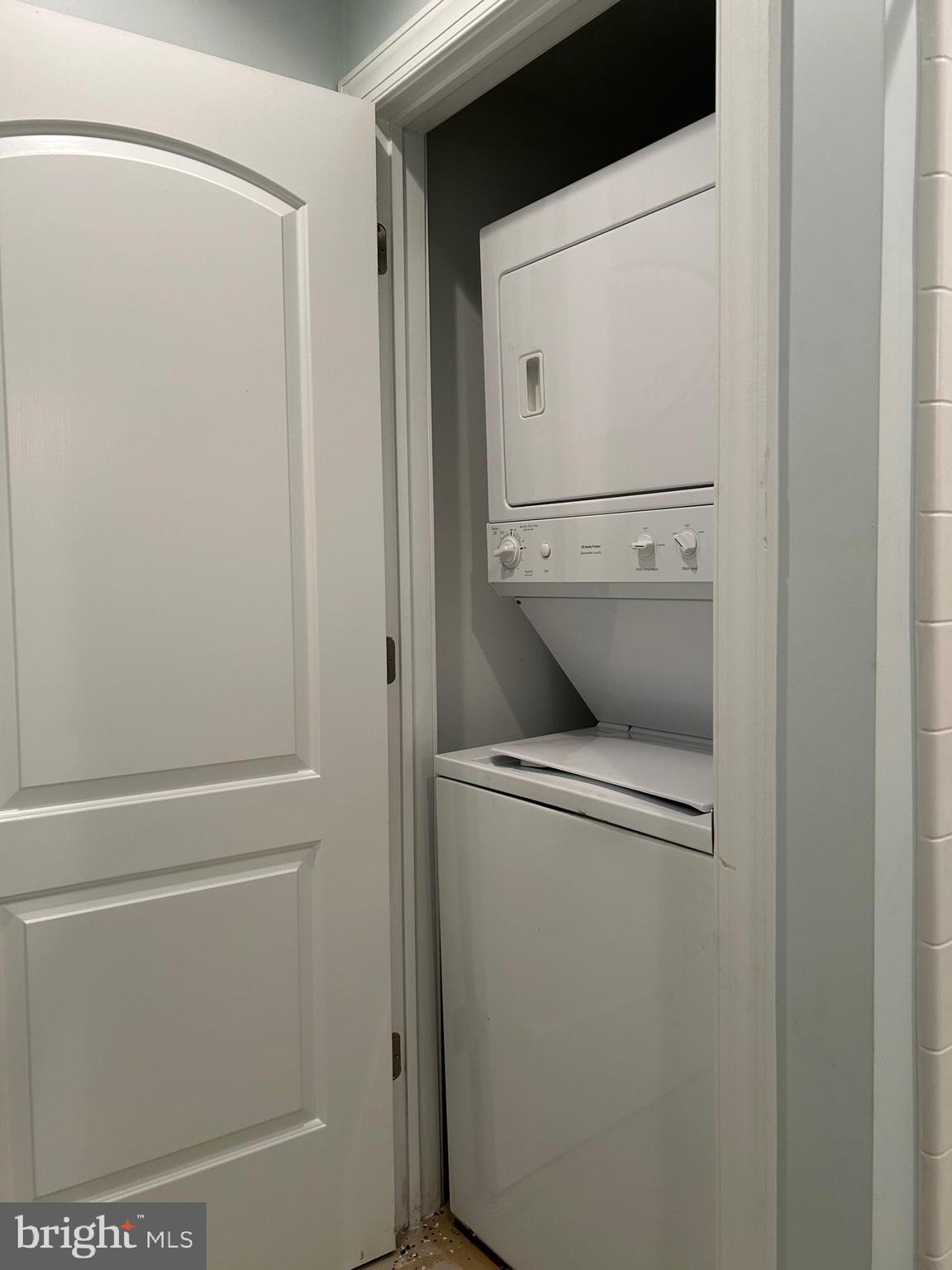 CLIVEDEN REACH - Residential