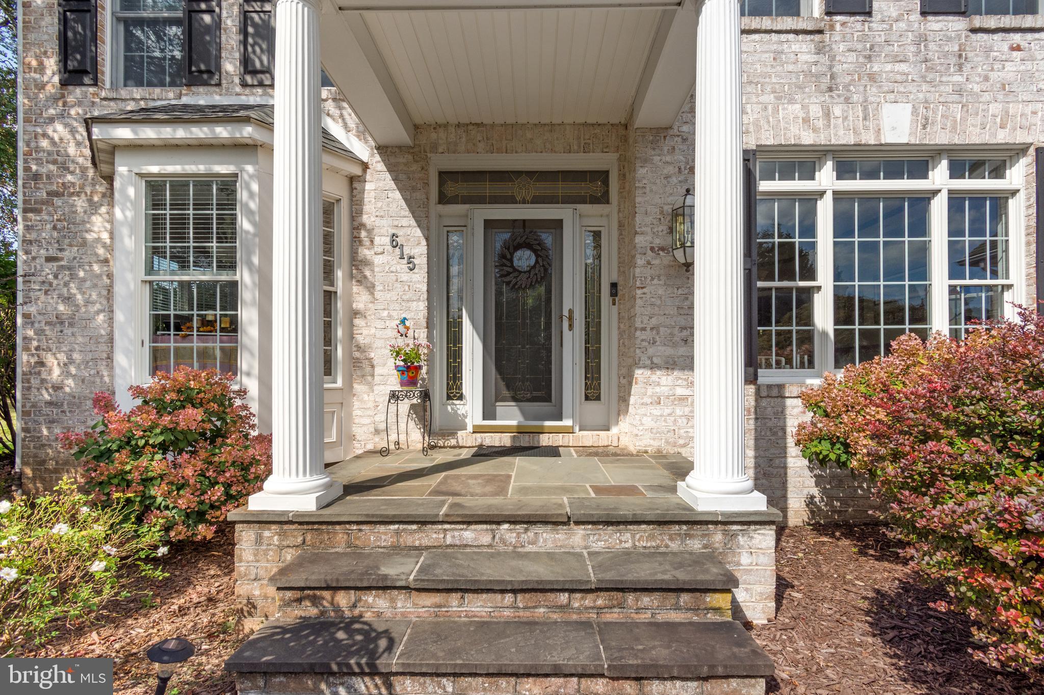 CLIVEDEN REACH - Residential