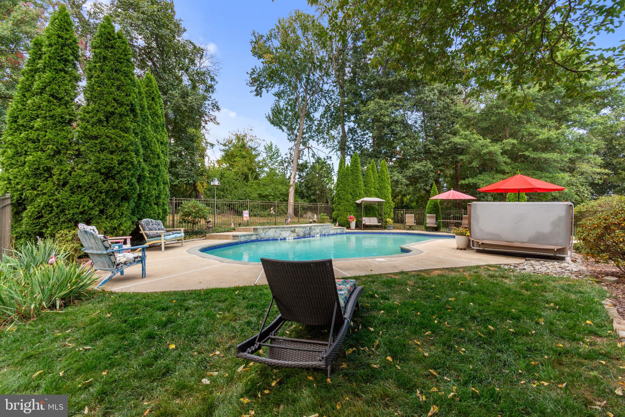 CLIVEDEN REACH - Residential