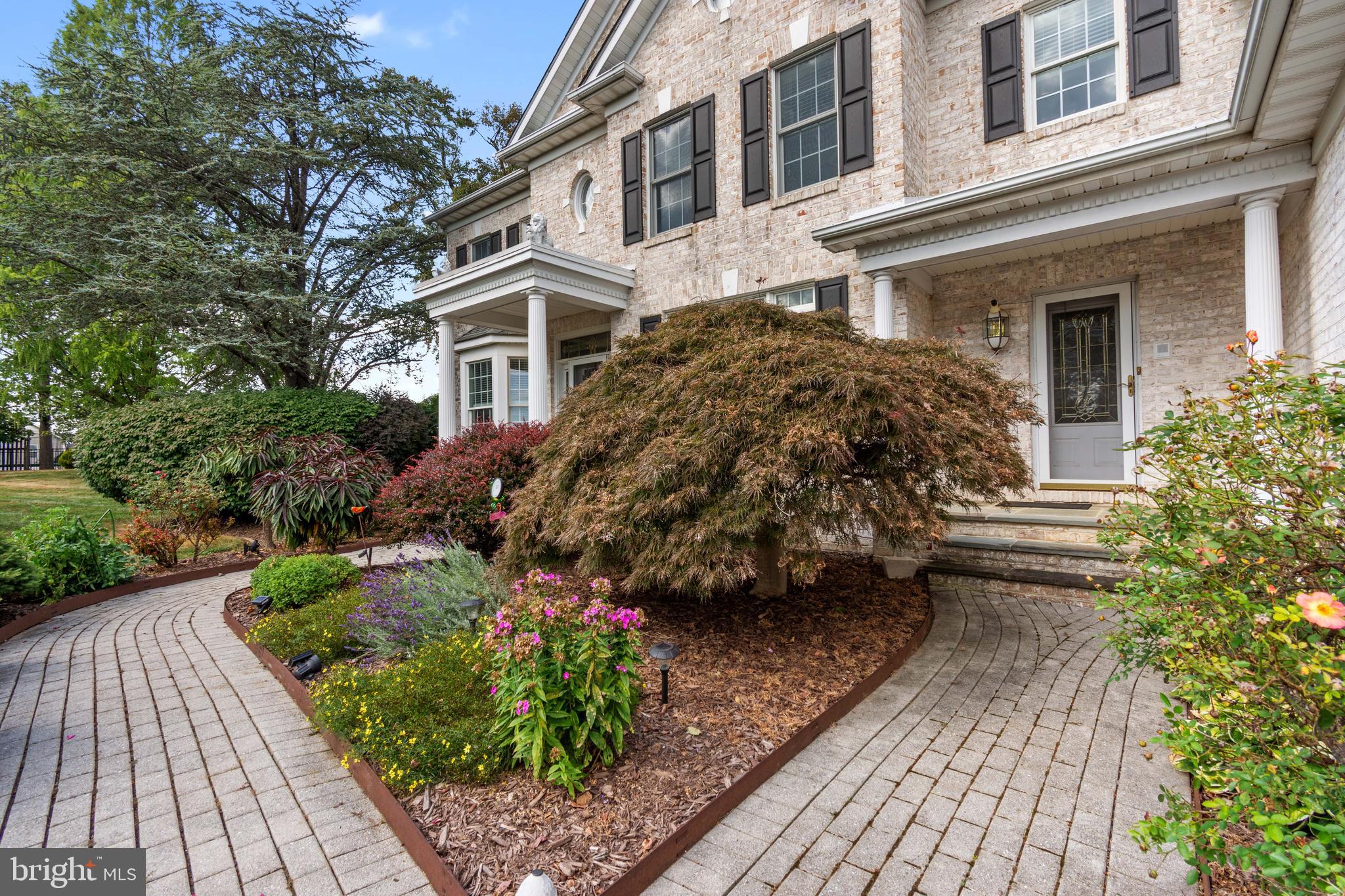 CLIVEDEN REACH - Residential