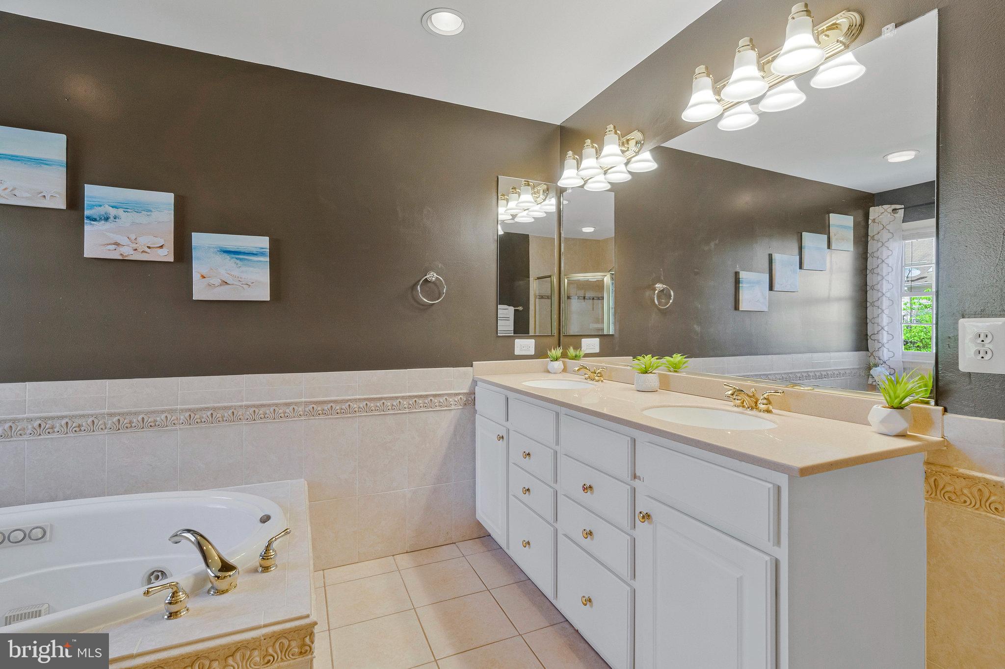 KINGSBERRY - Residential Lease