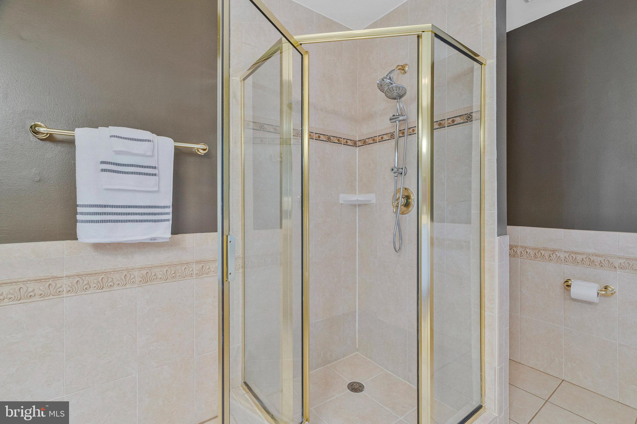 KINGSBERRY - Residential Lease