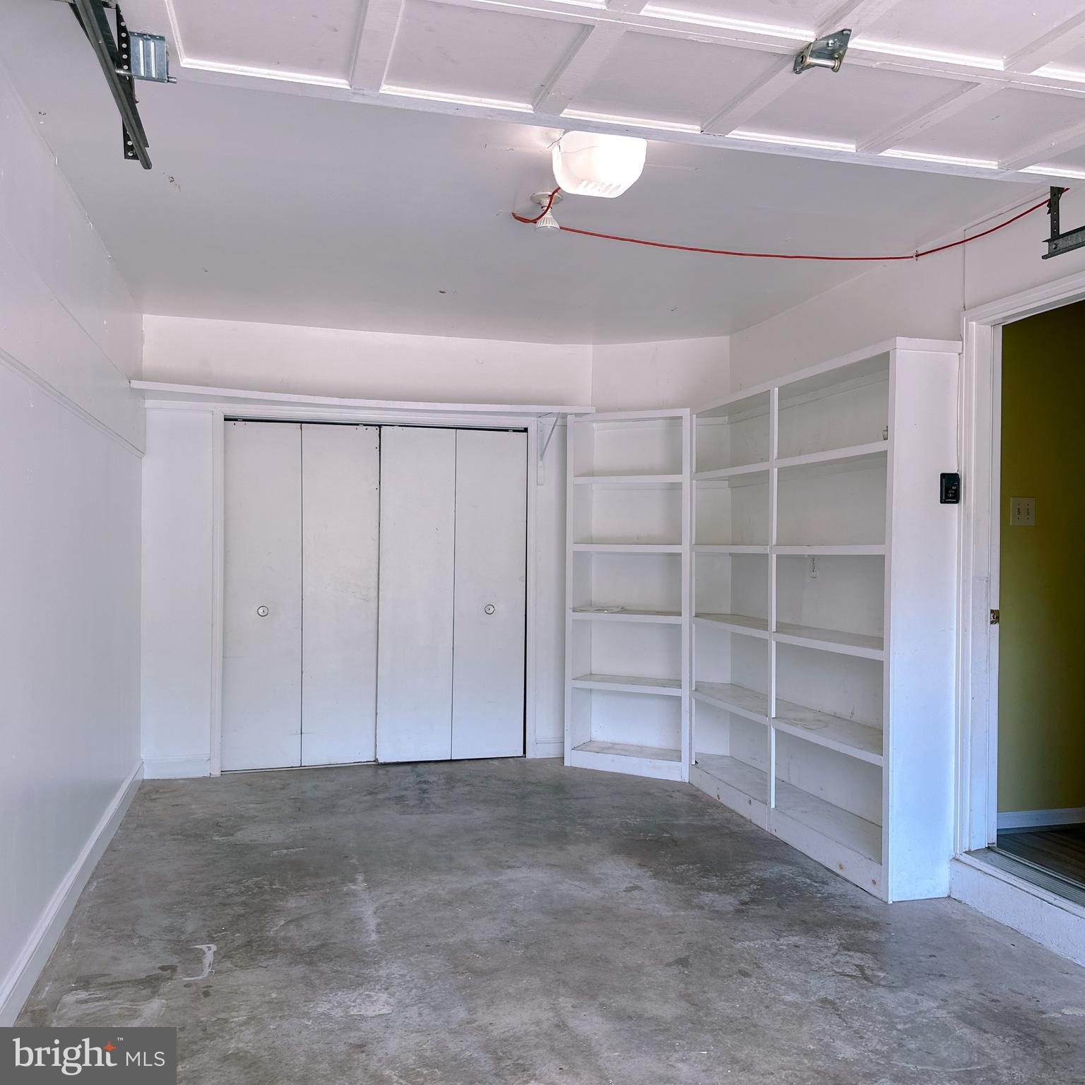 KINGSBERRY - Residential Lease