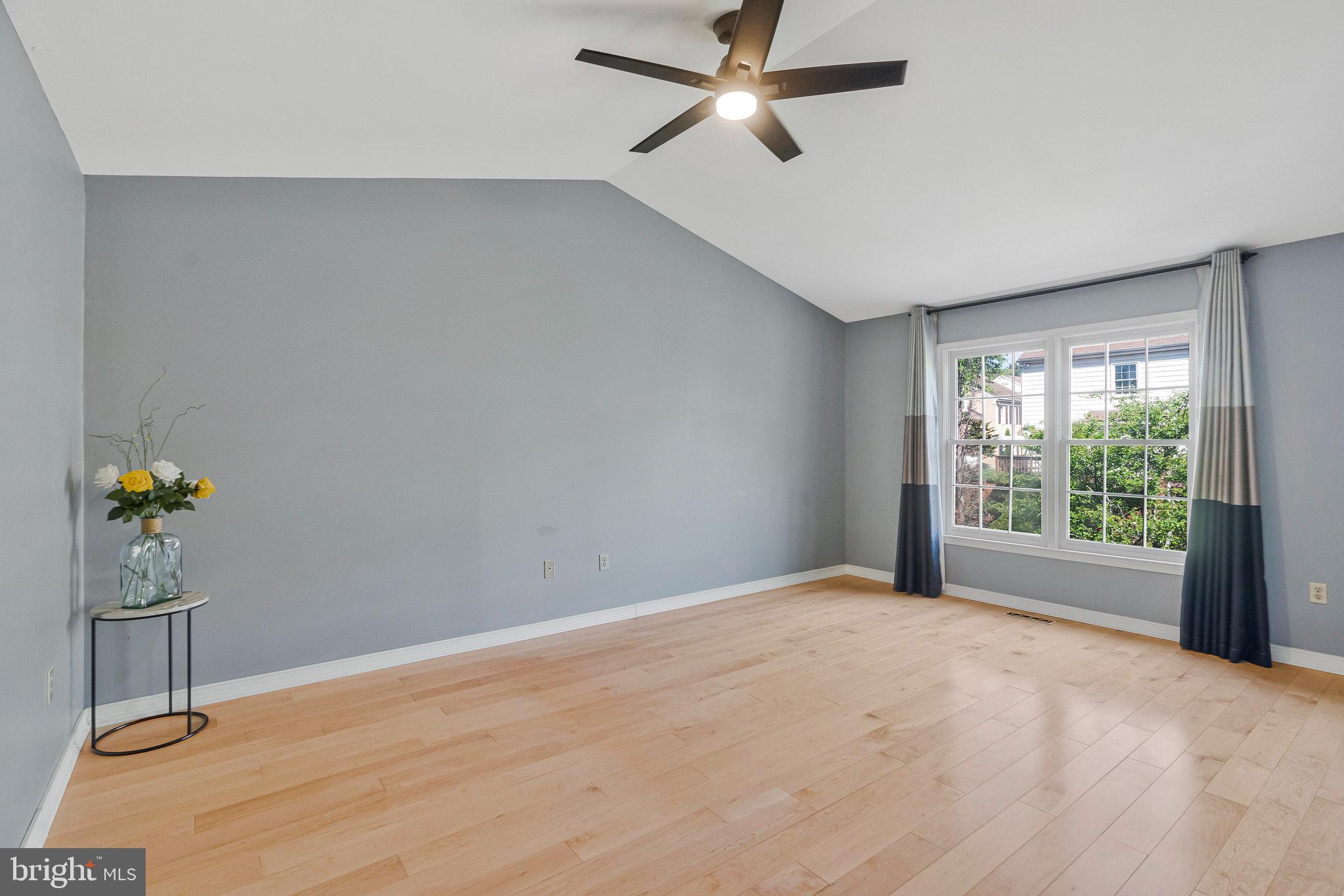 KINGSBERRY - Residential Lease