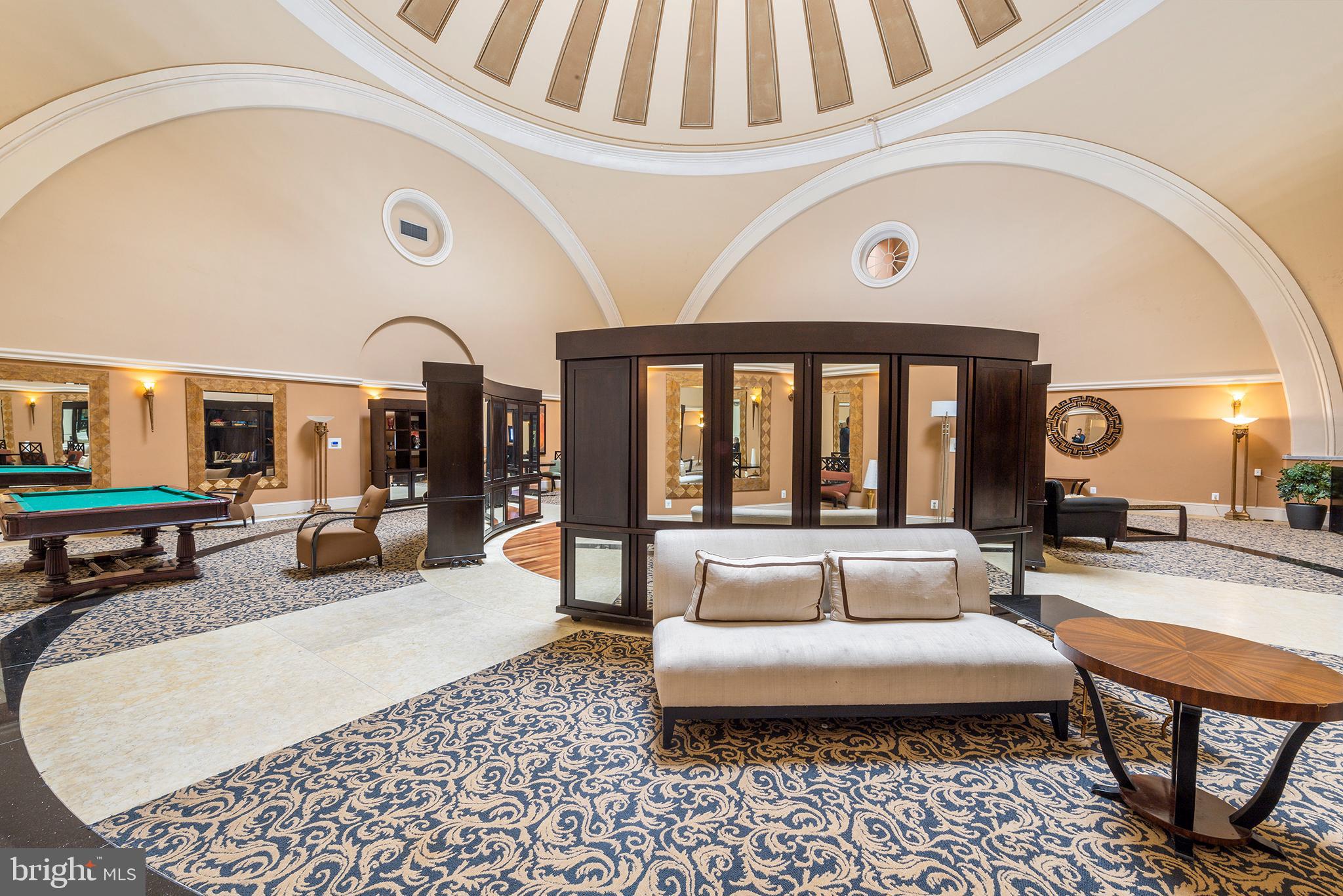 NAVAL SQUARE - Residential Lease