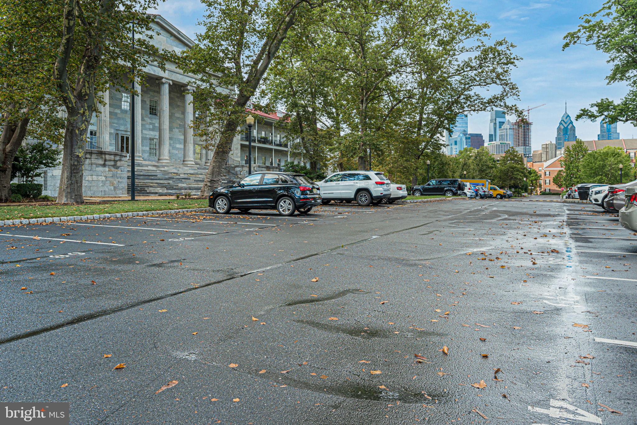 NAVAL SQUARE - Residential Lease