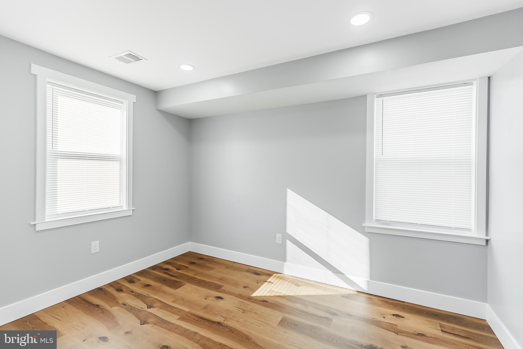 LANSDOWNE - Residential