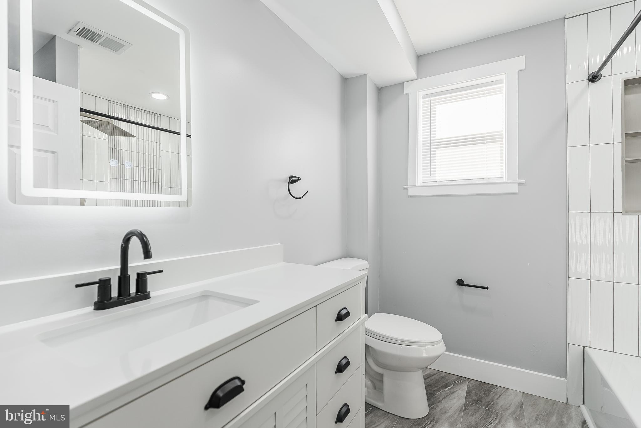 LANSDOWNE - Residential