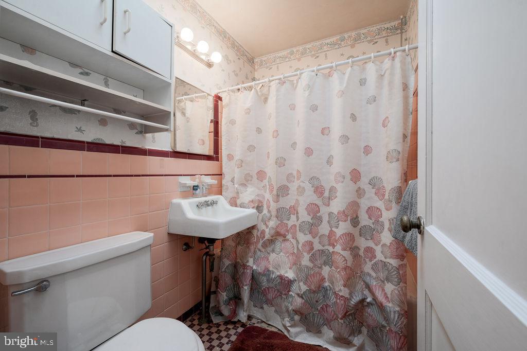 PHILADELPHIA (NORTHEAST) - Residential