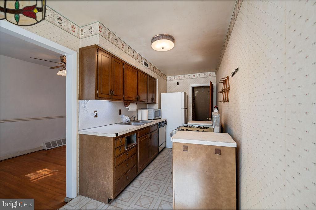 PHILADELPHIA (NORTHEAST) - Residential