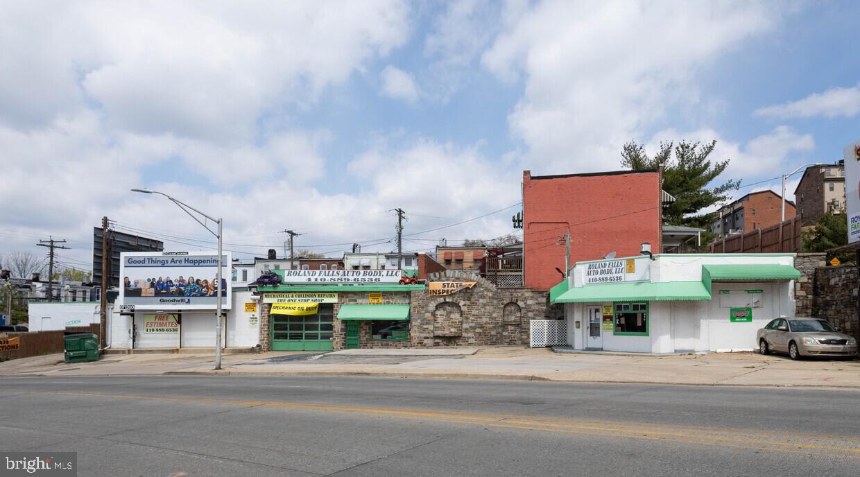- Commercial Lease
