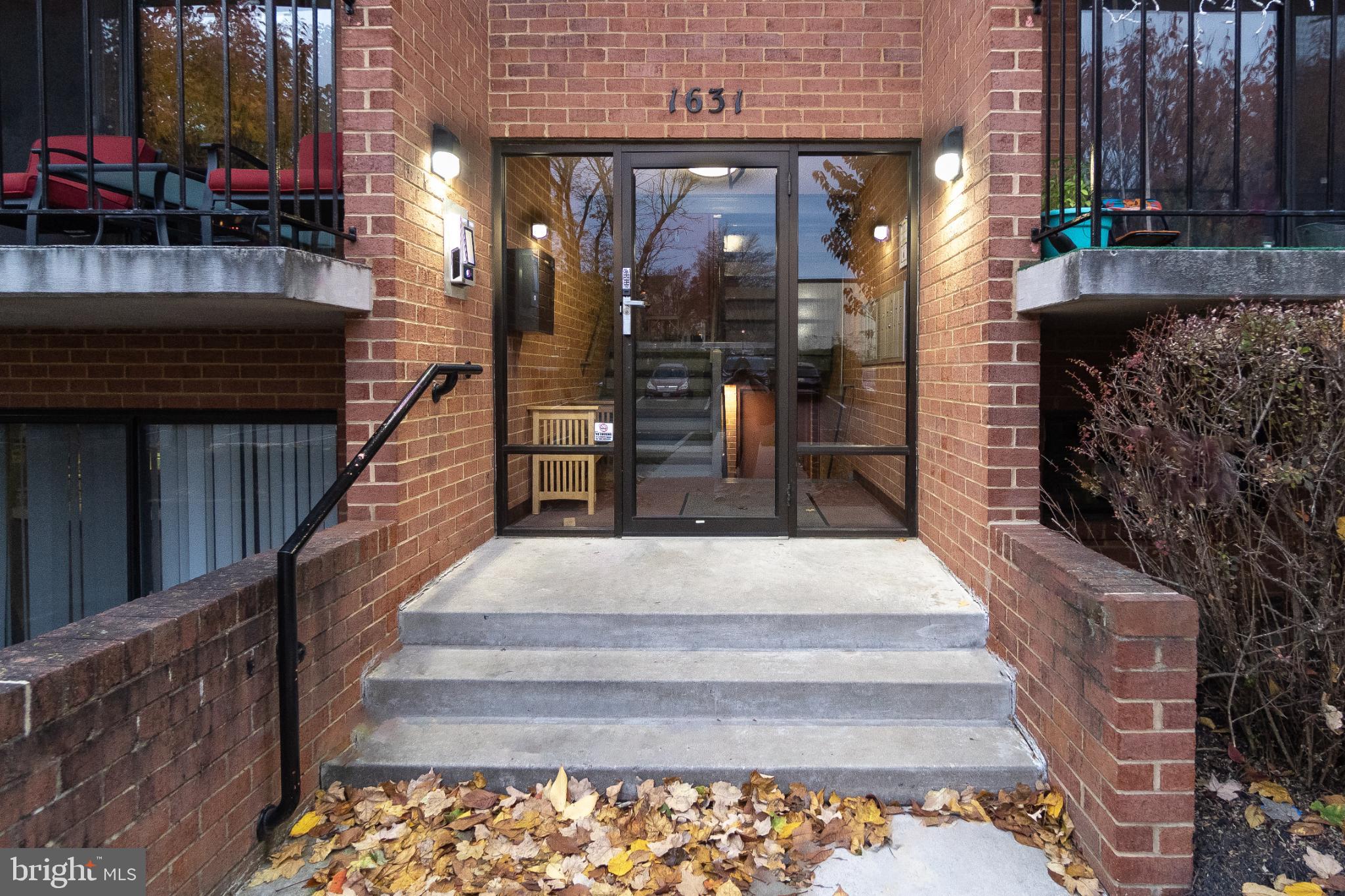 EDGEWOOD CONDOMMINIUMS - Residential