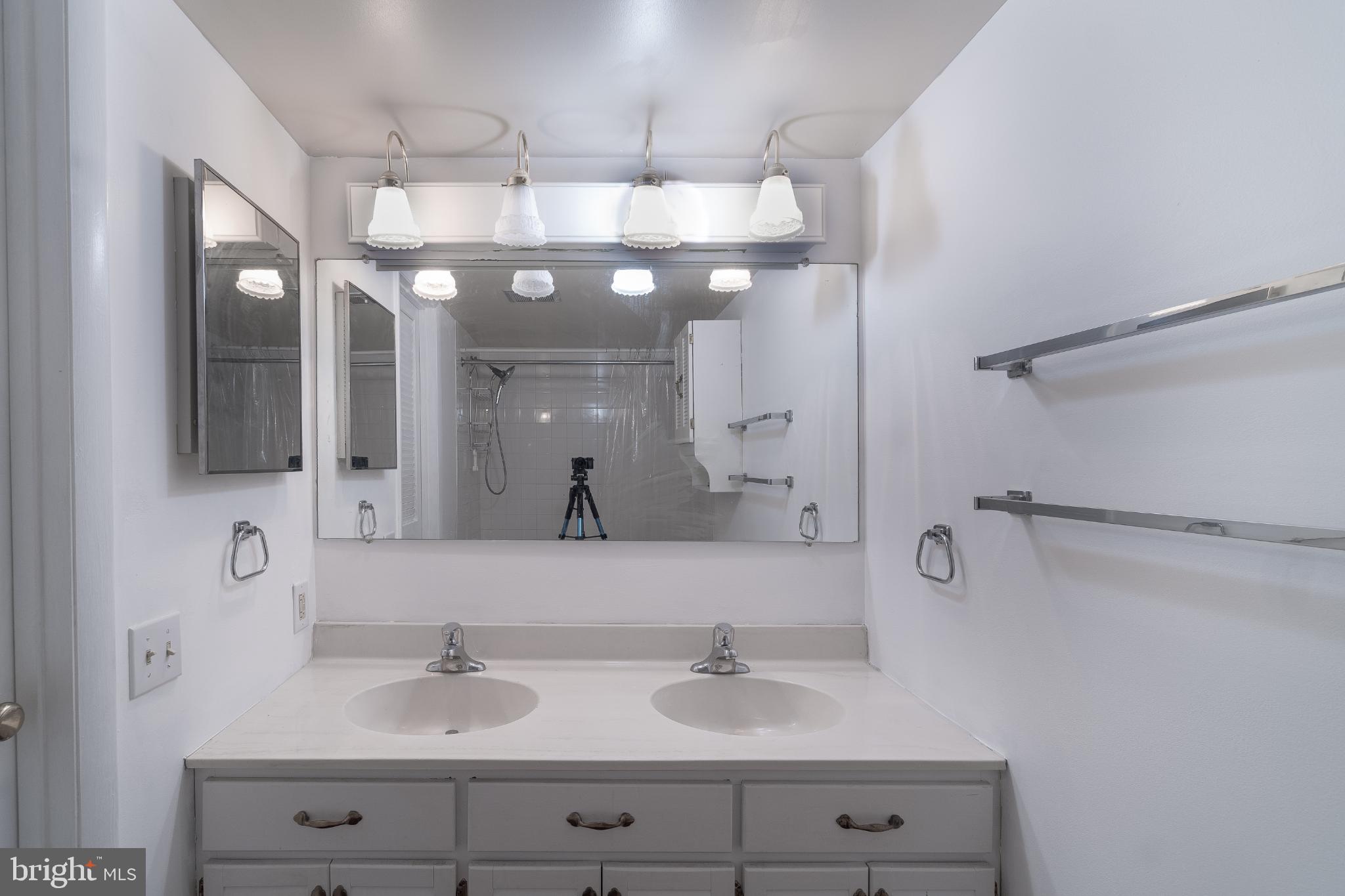 EDGEWOOD CONDOMMINIUMS - Residential