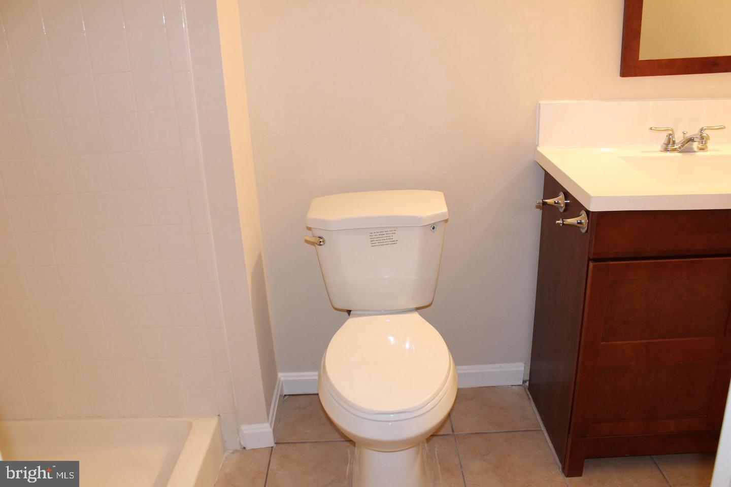 HAMPTON OAKS - Residential Lease