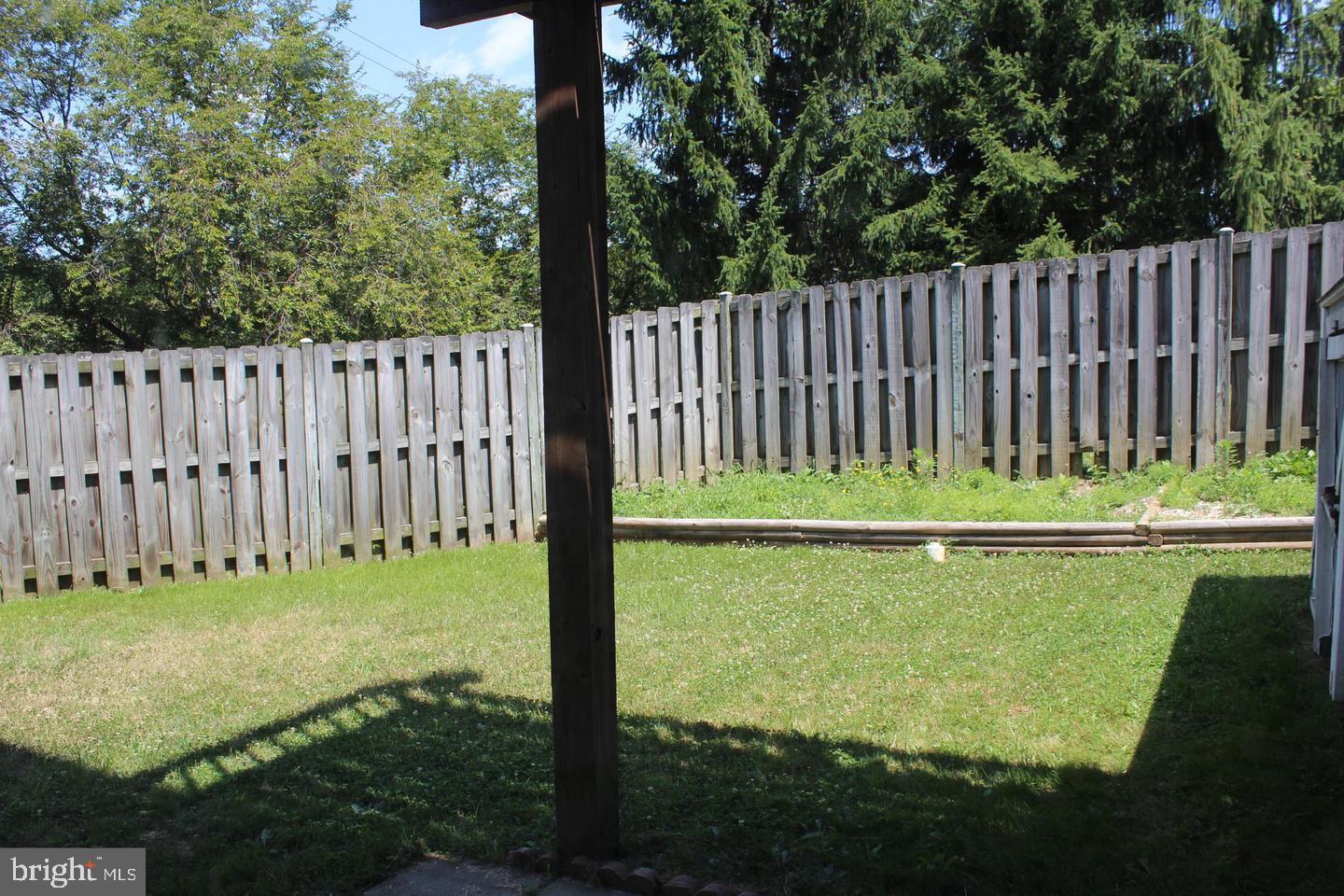 HAMPTON OAKS - Residential Lease